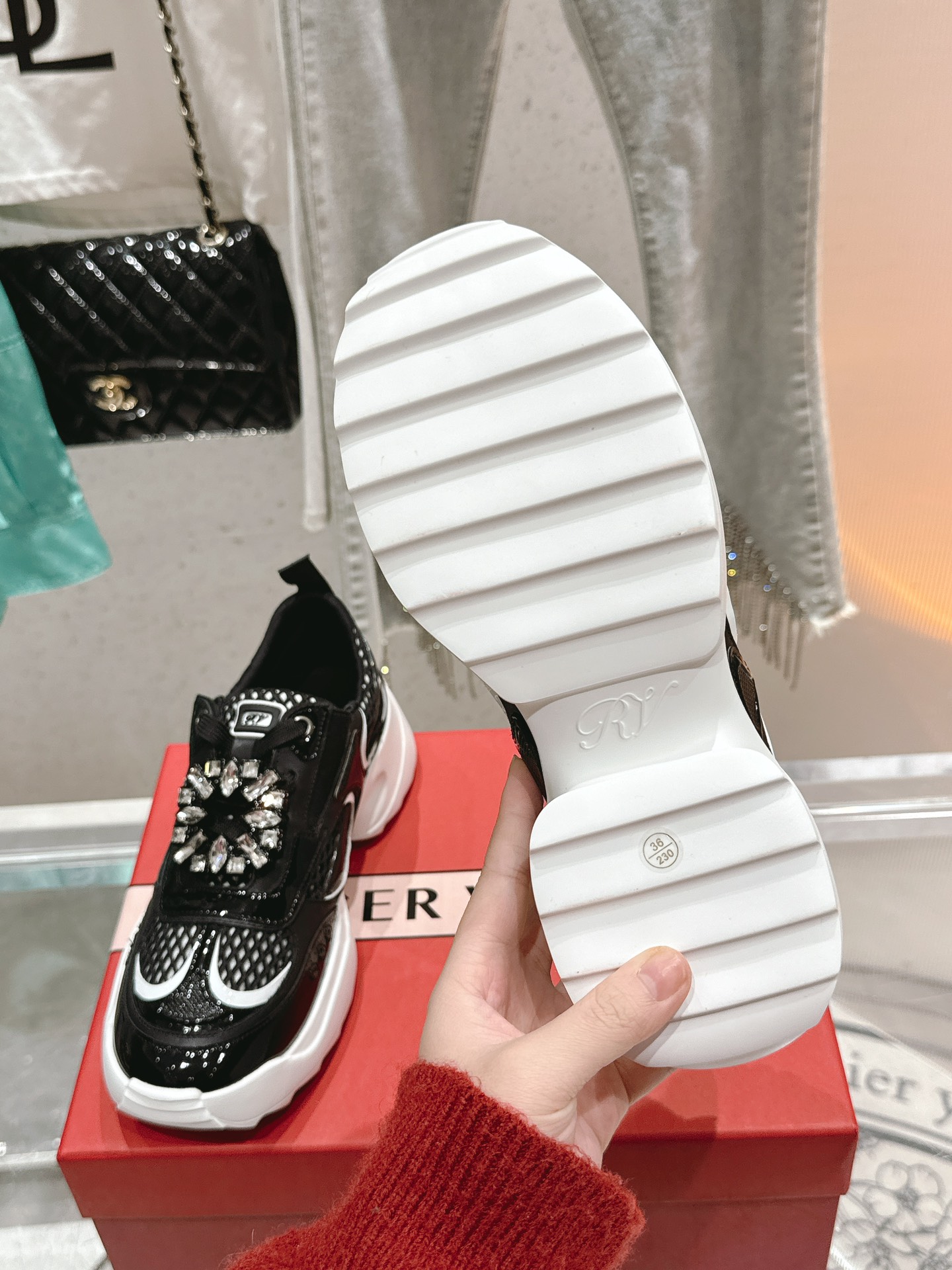 Bagsaaa Roger Vivier Viv