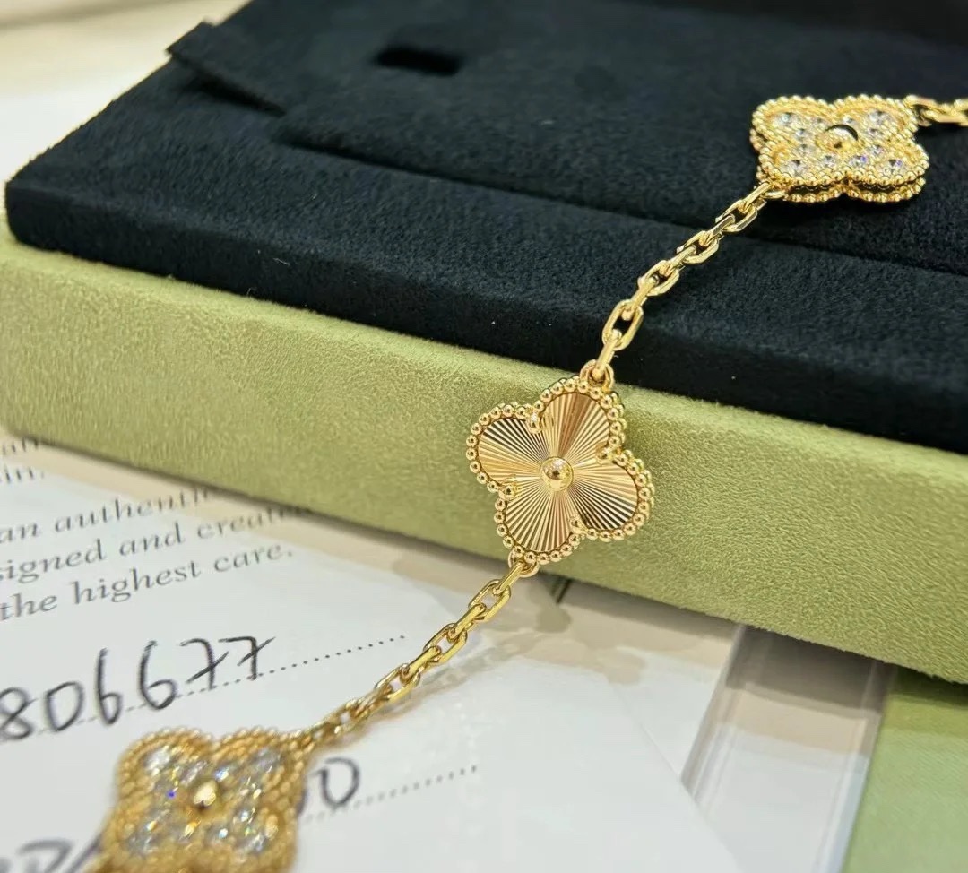 Bagsaaa V*n Cl**f & Arp*1s Vintage Alhambra D1am0nd 5 Motifs Bracelet Gold Color