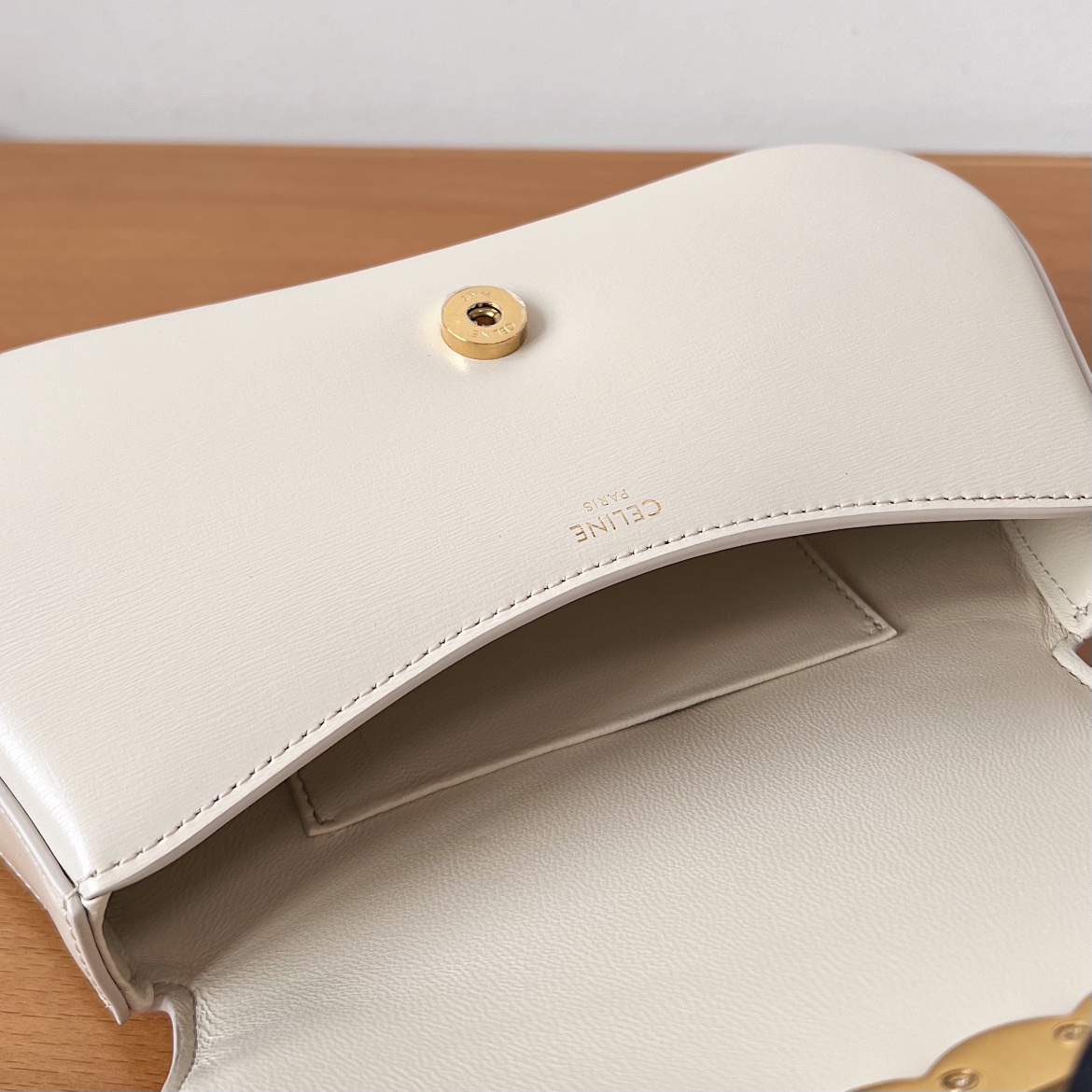 Bagsaaa Teen Ce1i*e Lola In Shiny Calfskin 119533 White Cotton - 20 x 11.5 x 5 CM