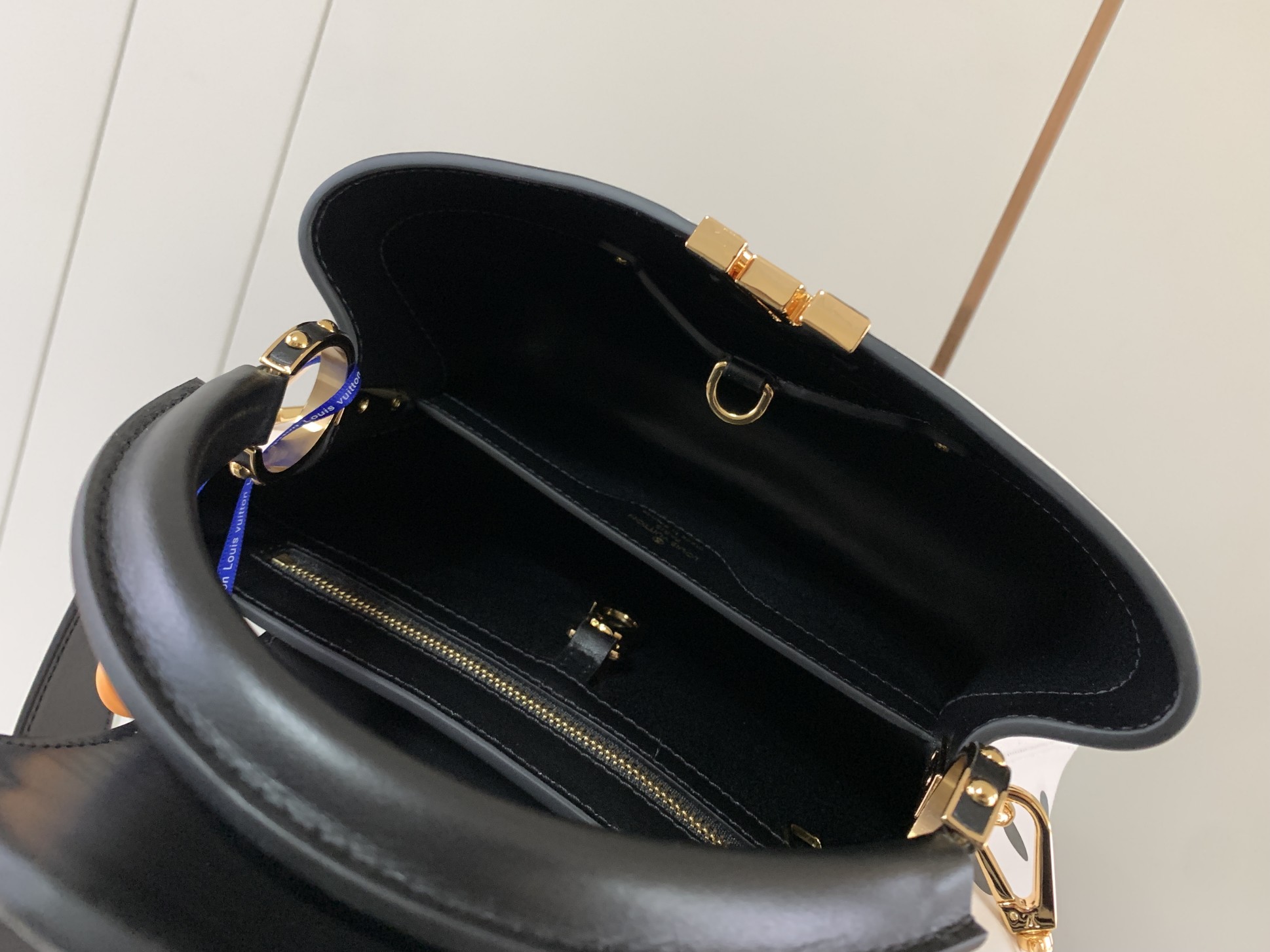 Bagsaaa L0vis Vvtt0n M20373 Capucines BB bag Black / white - 27cm