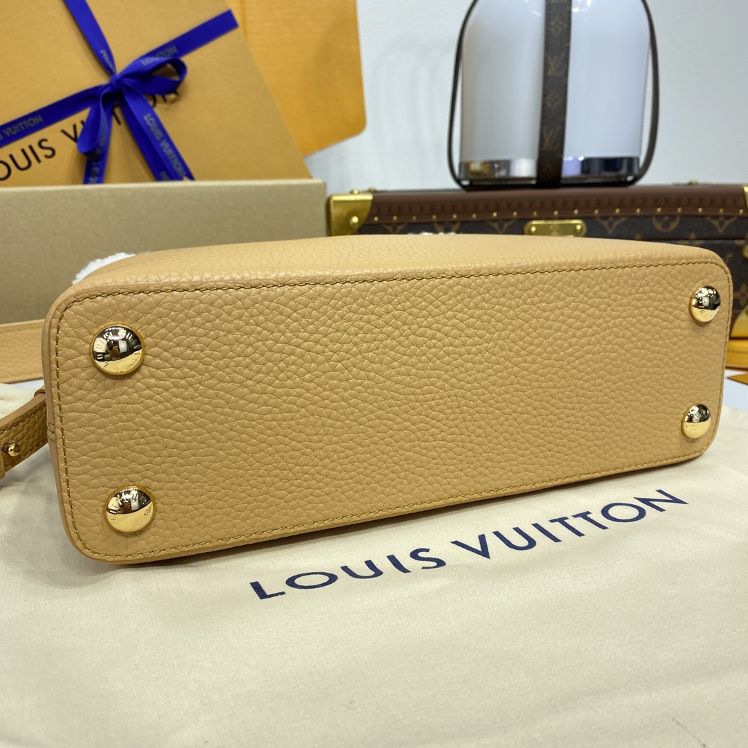 Bagsaaa L0vis Vvtt0n M59267 Capucines BB Bag Light Brown leather and shearling - 27cm