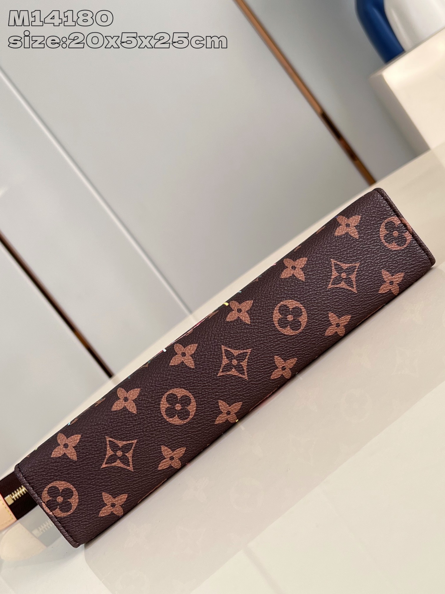 Bagsaaa M14180 LV x TM Toiletry Pouch Monogram Flowers - 25cm