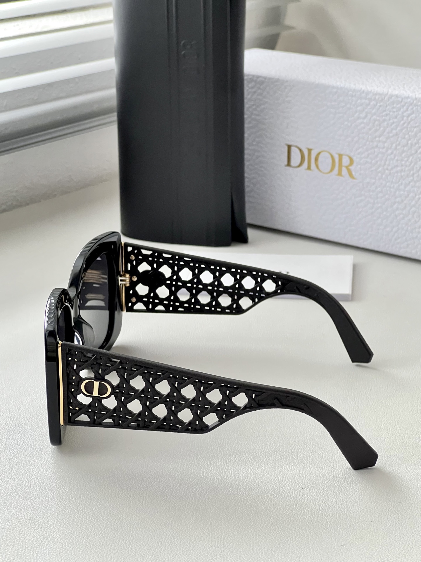 Bagsaaa D10r VeryD10r S1F Black Square Sunglasses