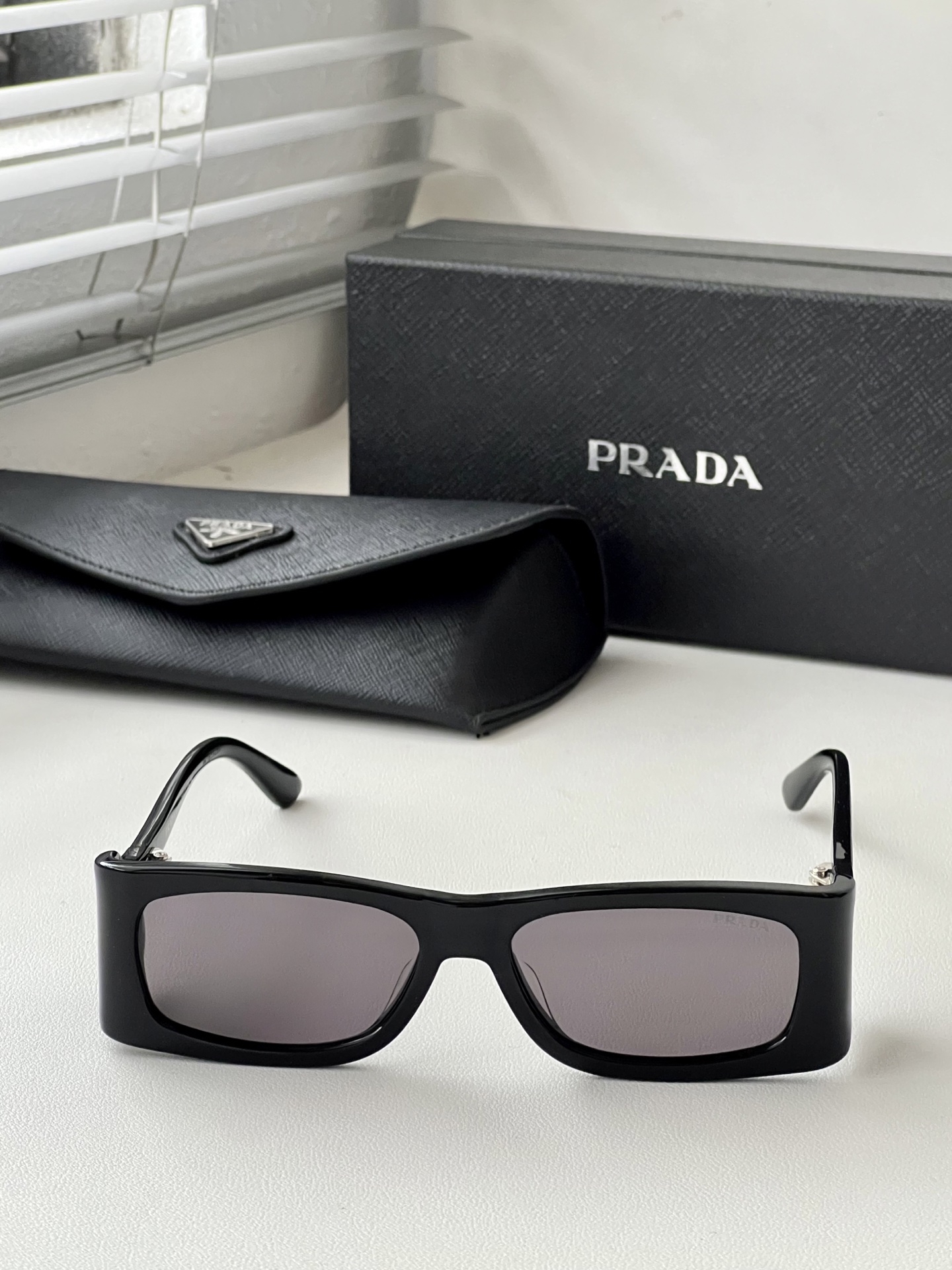 Bagsaaa Pra*a Rectangular Black Sunglasses