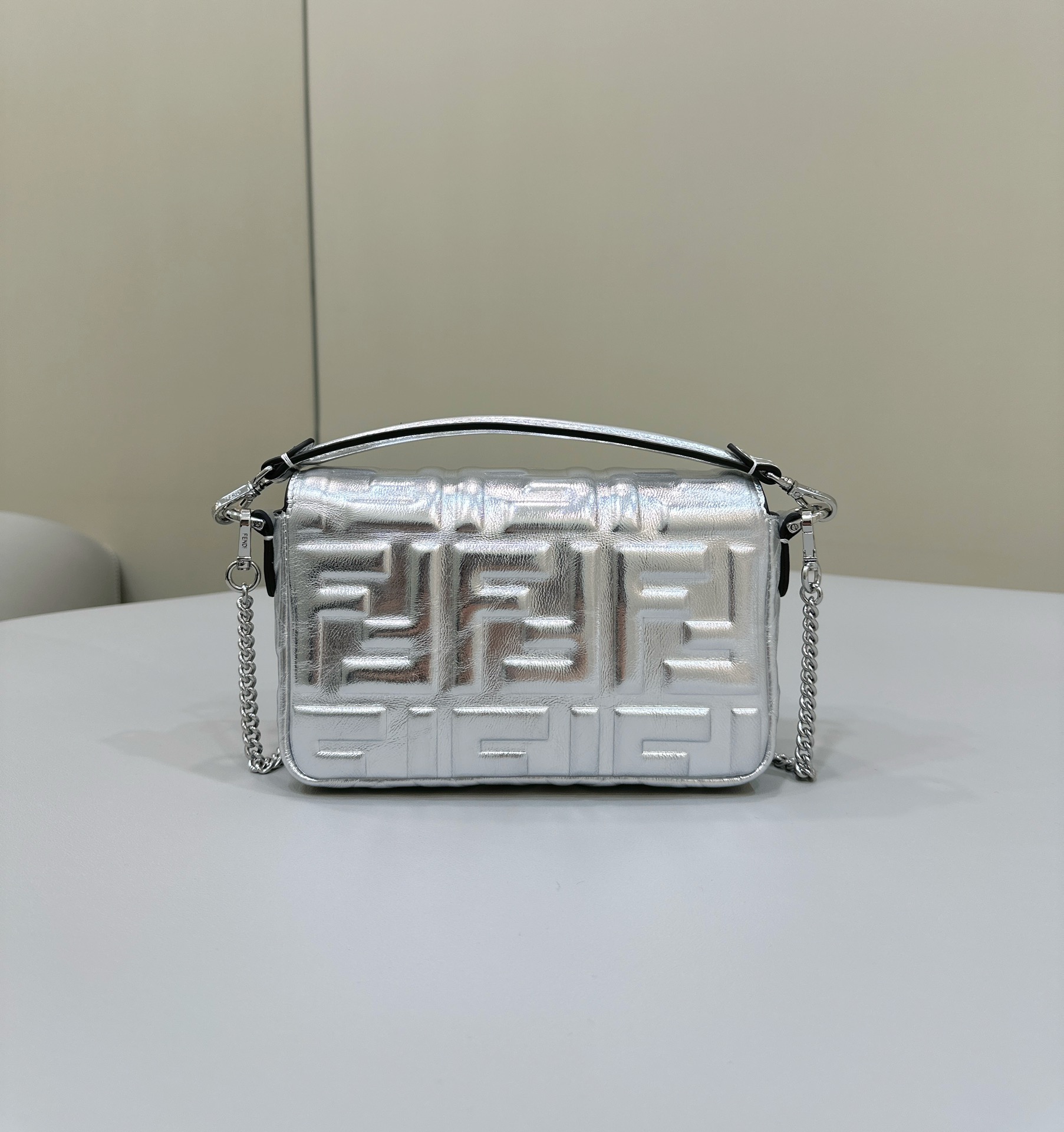 Bagsaaa F**di Baguette Mini Dove silver bag - 20cm