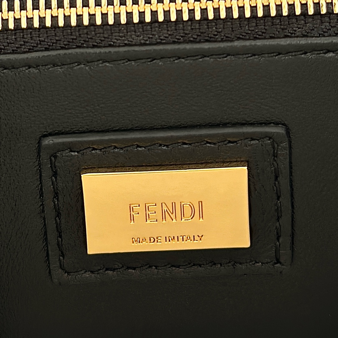 Bagsaaa F**di Peekaboo Mini Black nappa leather bag - 23cm