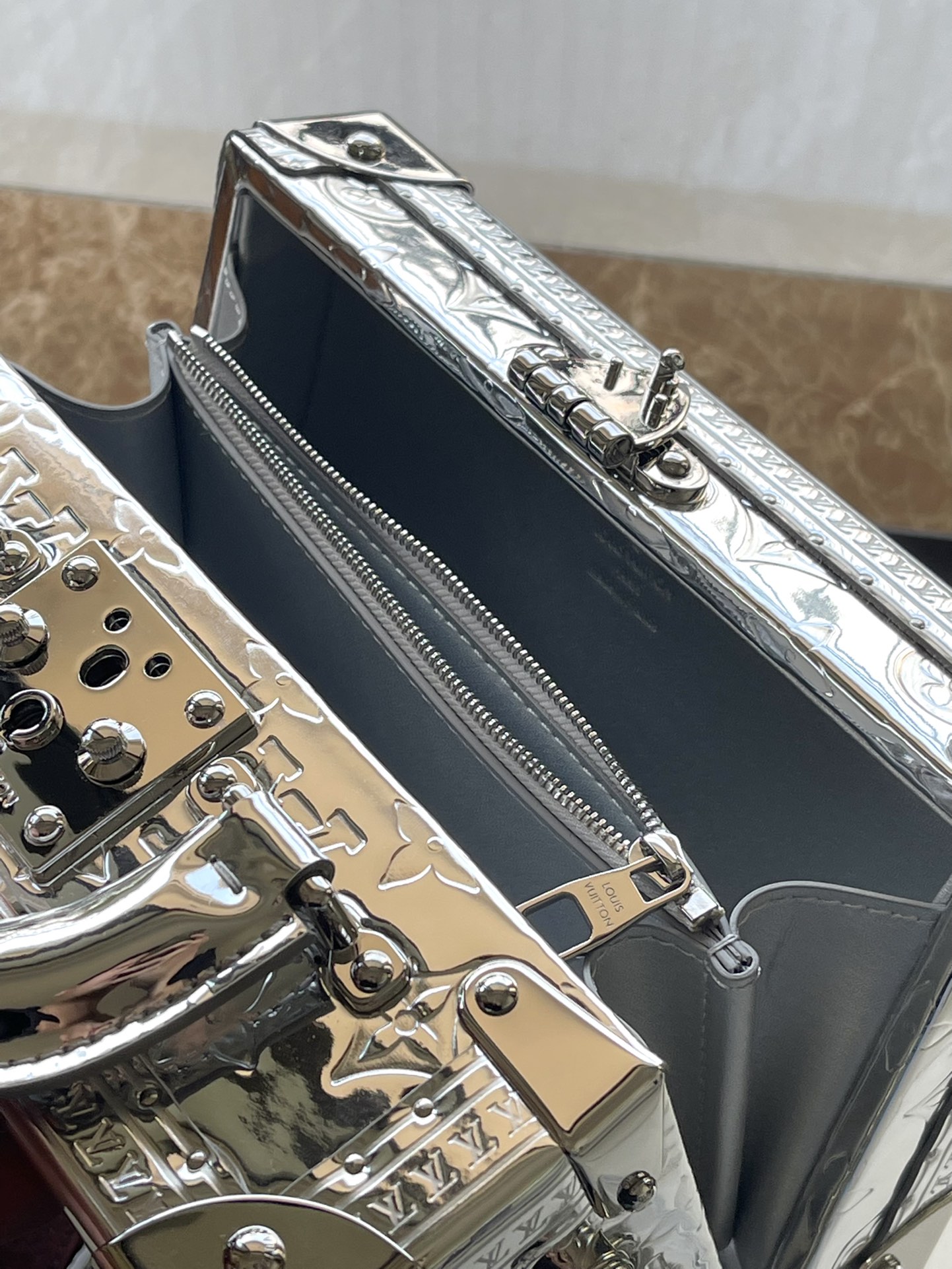 Bagsaaa L0vis Vvtt0n M12797 Valisette Trésor Silver Bag - 24 x 15 x 12 cm