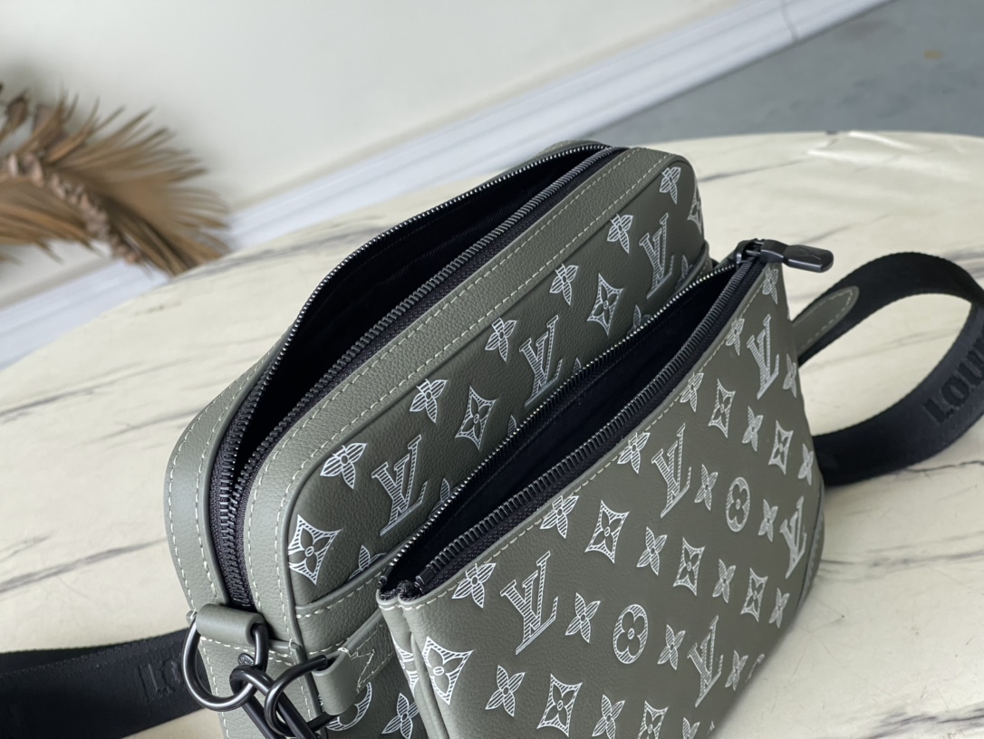 Bagsaaa L0vis Vvtt0n M12490 Trio Messenger Bag - 25cm