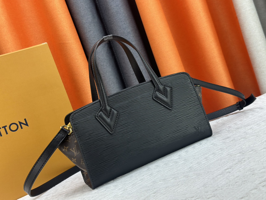 Bagsaaa L0vis Vvtt0n M11791 Varenne East West Bag Black - 32 x 24 x 7 cm
