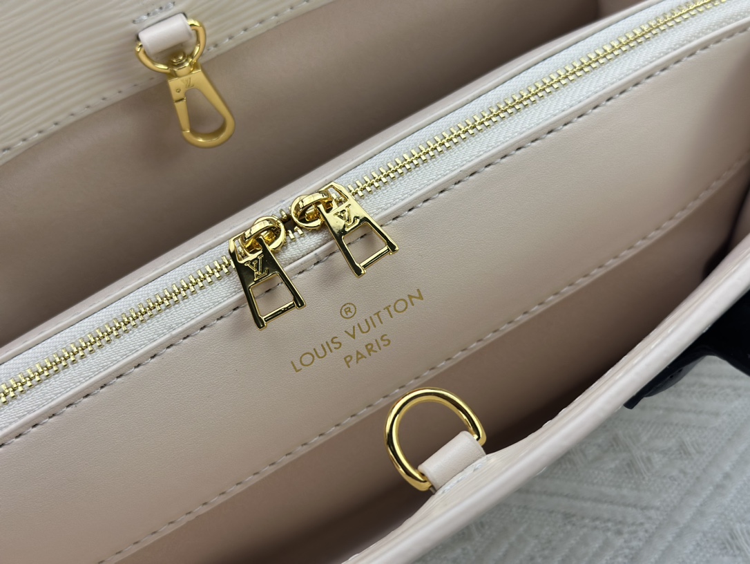 Bagsaaa L0vis Vvtt0n M12533 Varenne East West Bag - 32cm