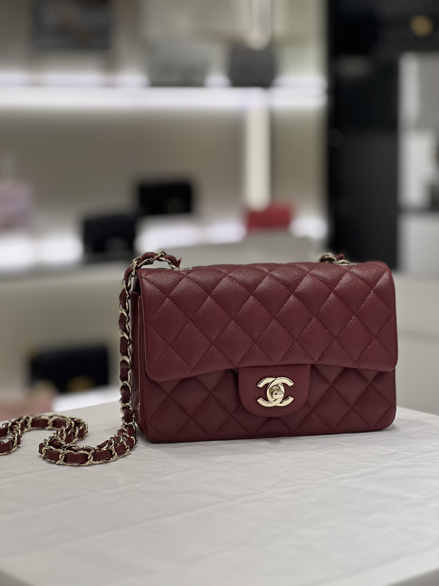 Bagsaaa Ch**el Mini Flap Bag Caviar Dark Red & Gold Hardware - 20cm