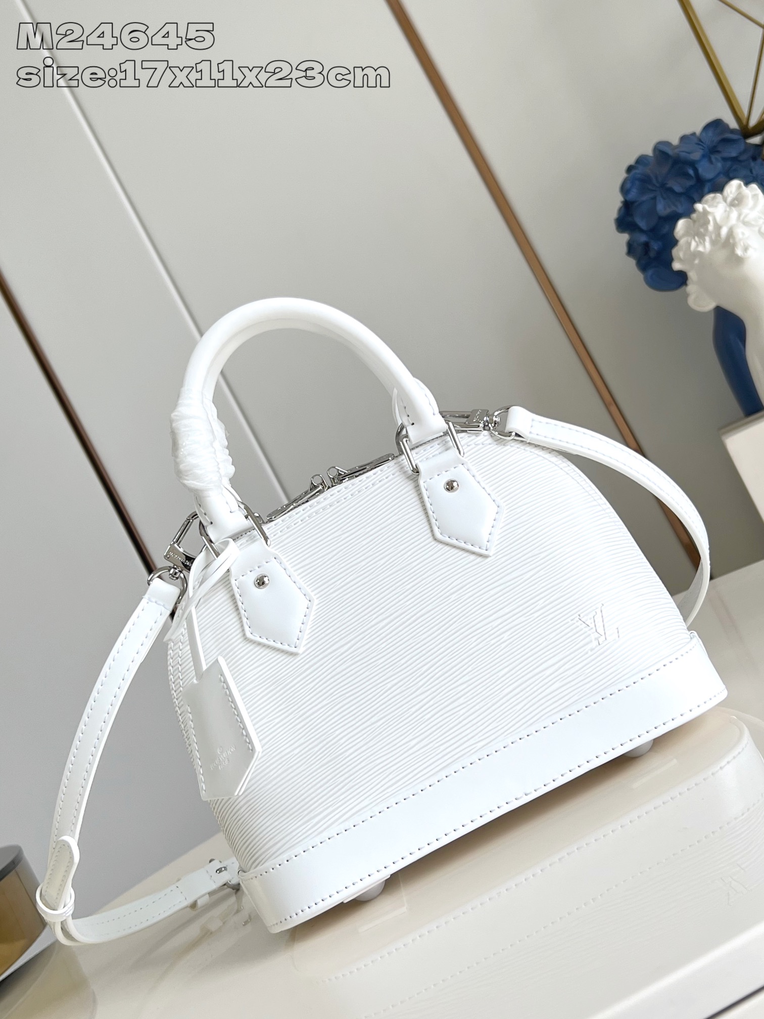 Bagsaaa L0vis Vvtt0n M11381 Alma BB White - 23.5cm