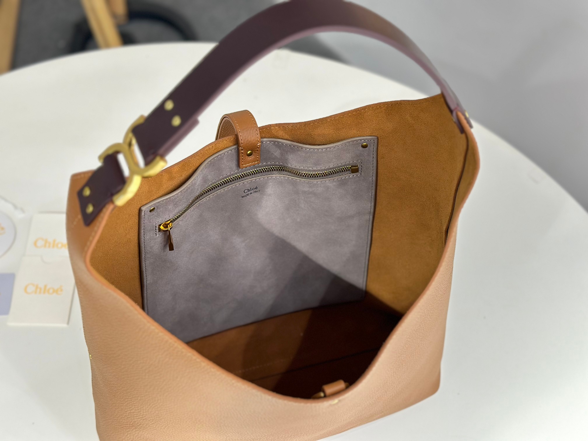 Bagsaaa Chloe Marcie hobo bag in grained leather brown - 36cm