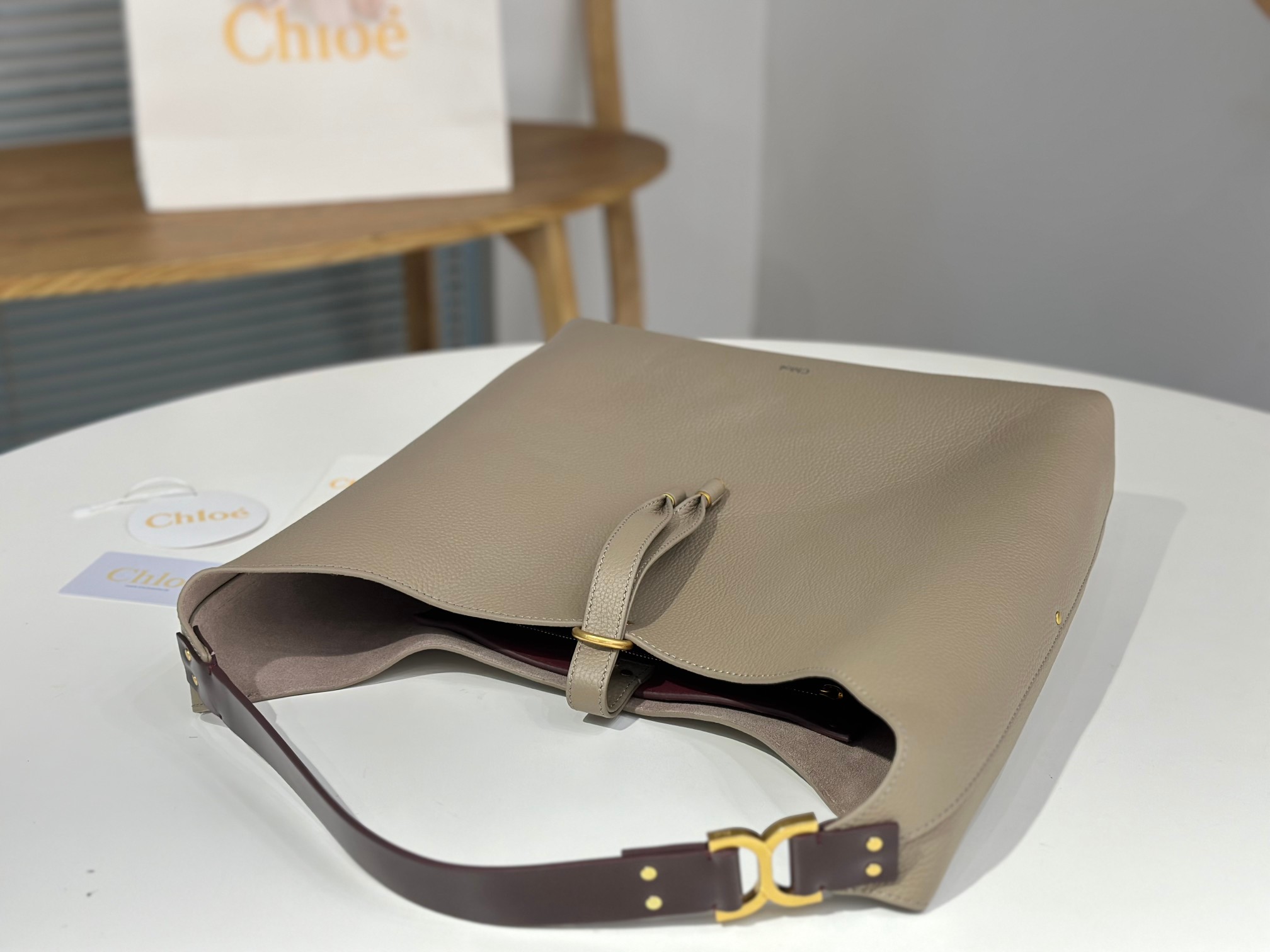 Bagsaaa Chloe Marcie hobo bag in grained leather grey - 36cm