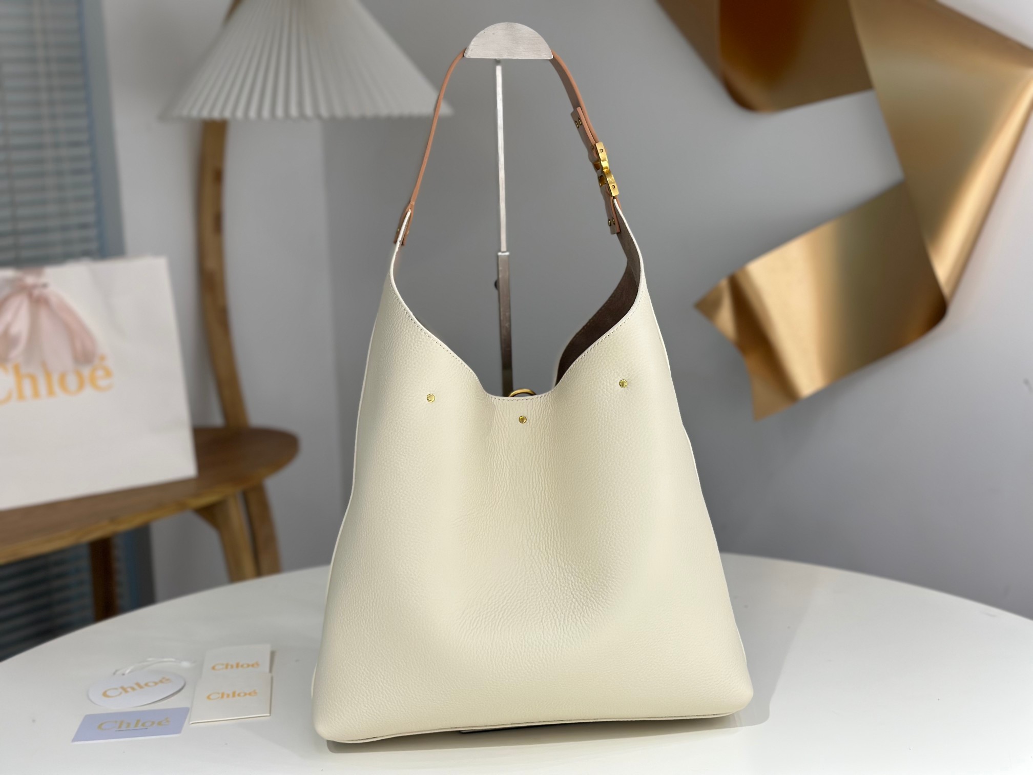 Bagsaaa Chloe Marcie hobo bag in grained leather beige - 36cm