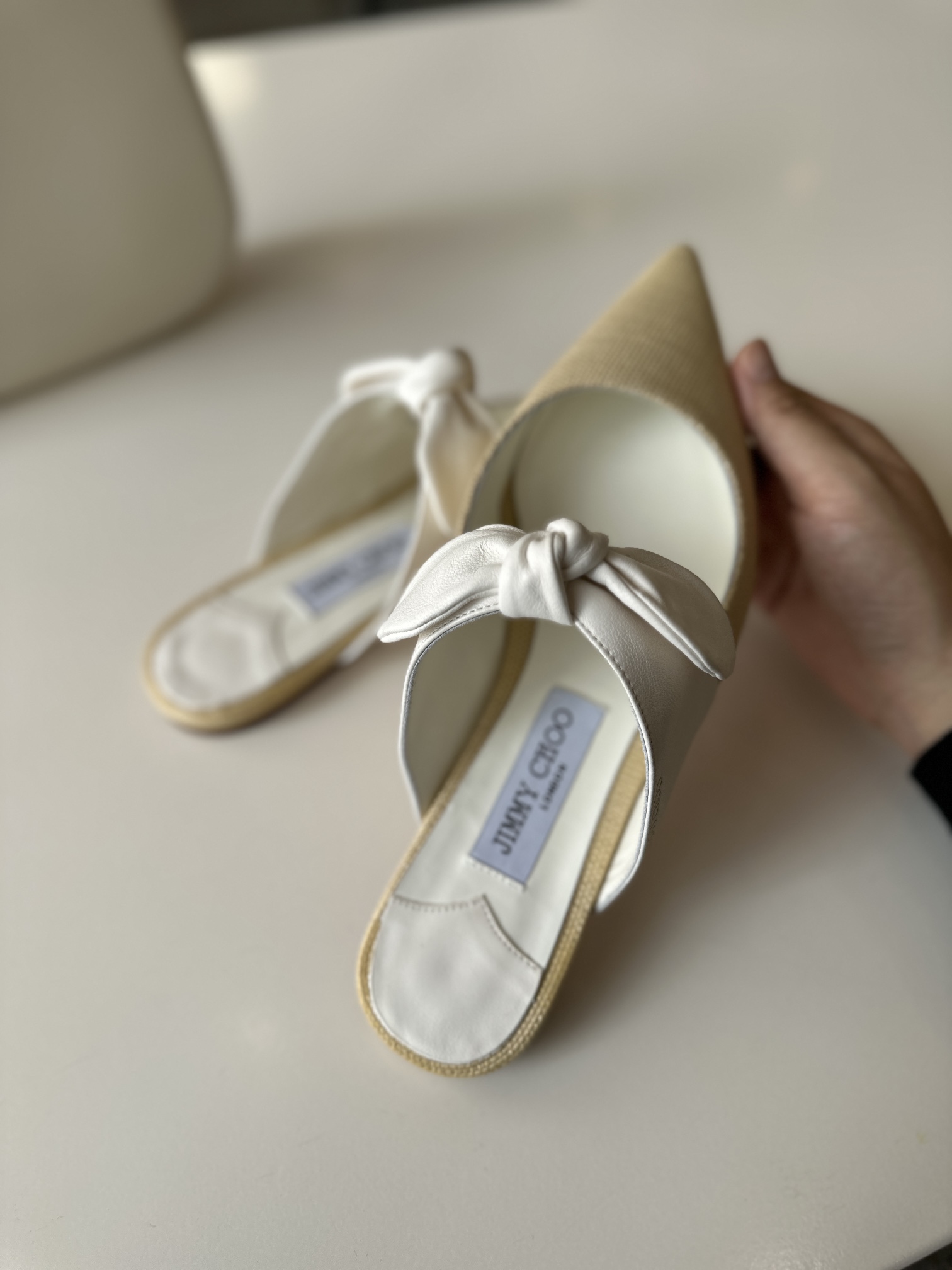 Bagsaaa J1m*y Ch00 Rali Flat Latte Nappa Leather with Raffia Flats