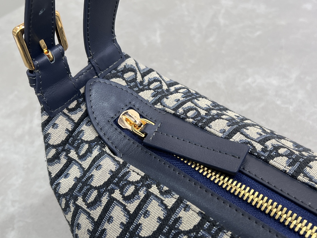 Bagsaaa D10r Small D-Journey Bag Blue D10r Oblique Jacquard - 25.5 x 14.5 x 14 cm