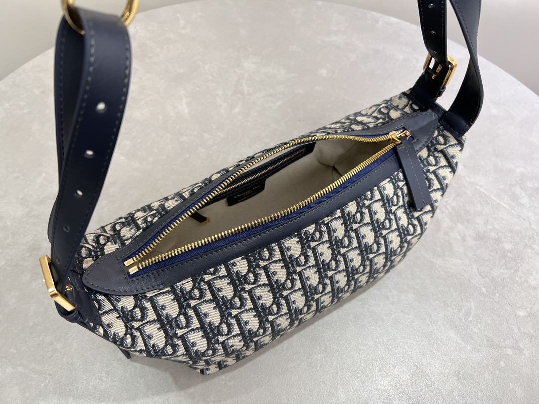 Bagsaaa D10r Small D-Journey Bag Blue D10r Oblique Jacquard - 25.5 x 14.5 x 14 cm