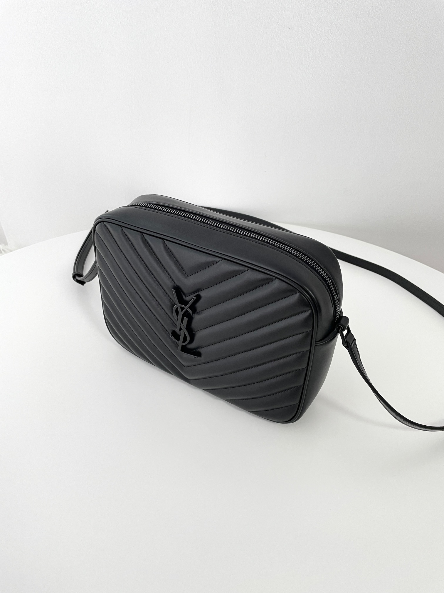 Bagsaaa Y51 lou camera bag in quilted leather 761554 black - 23cm