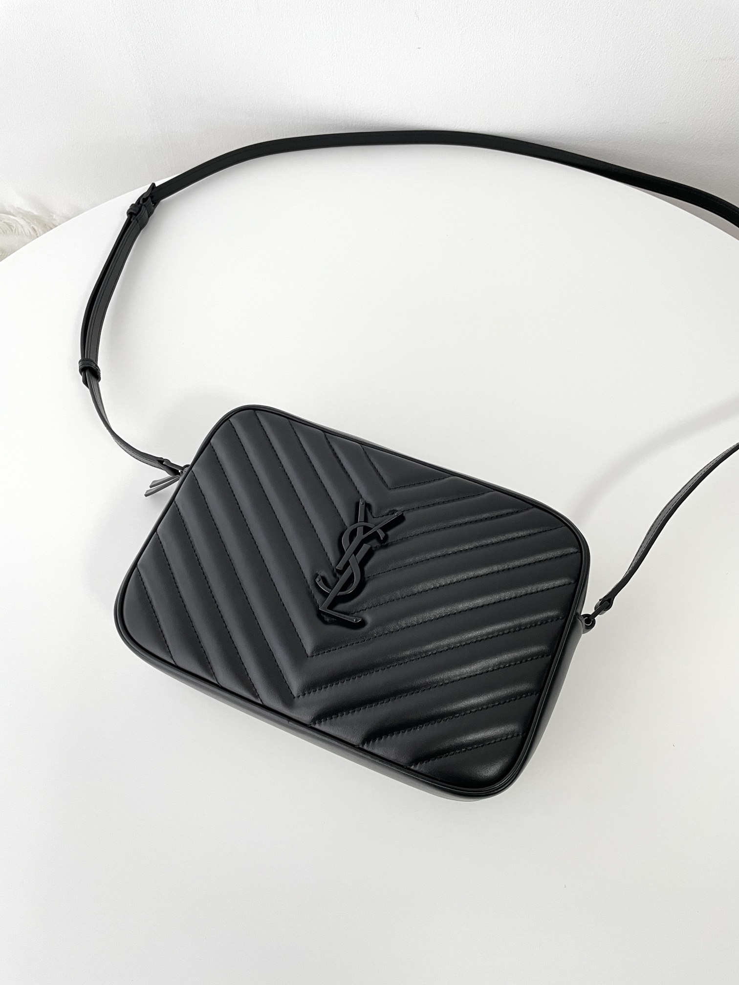 Bagsaaa Y51 lou camera bag in quilted leather 761554 black - 23cm