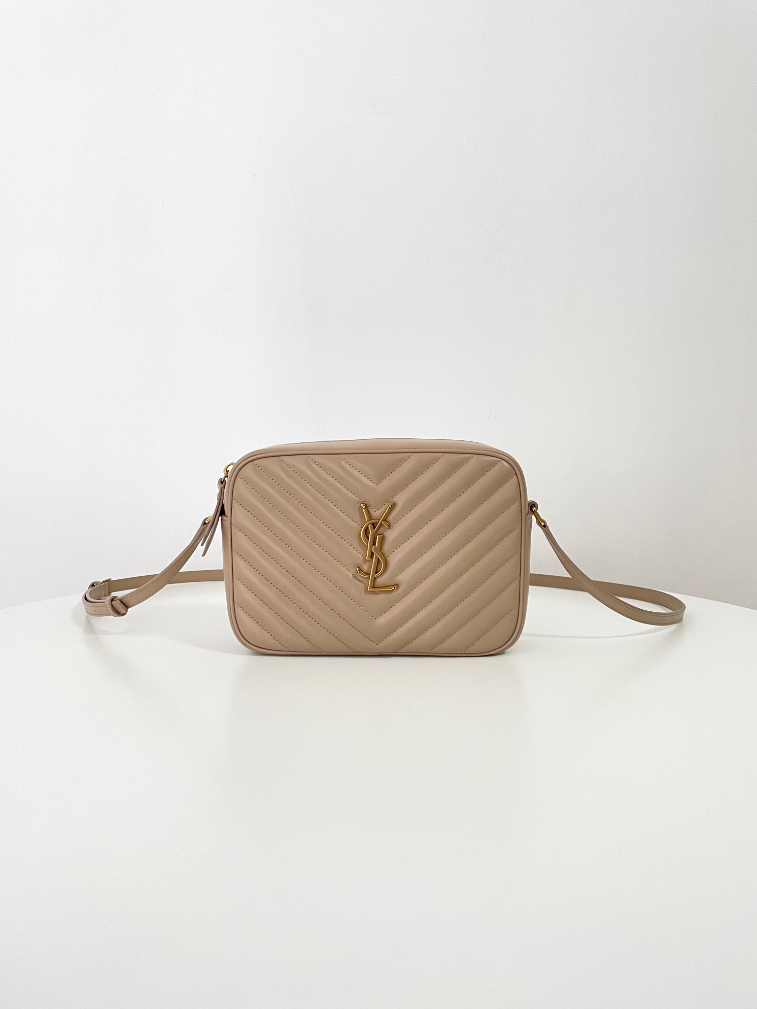 Bagsaaa Y51 lou camera bag in quilted leather 761554 beige - 23cm