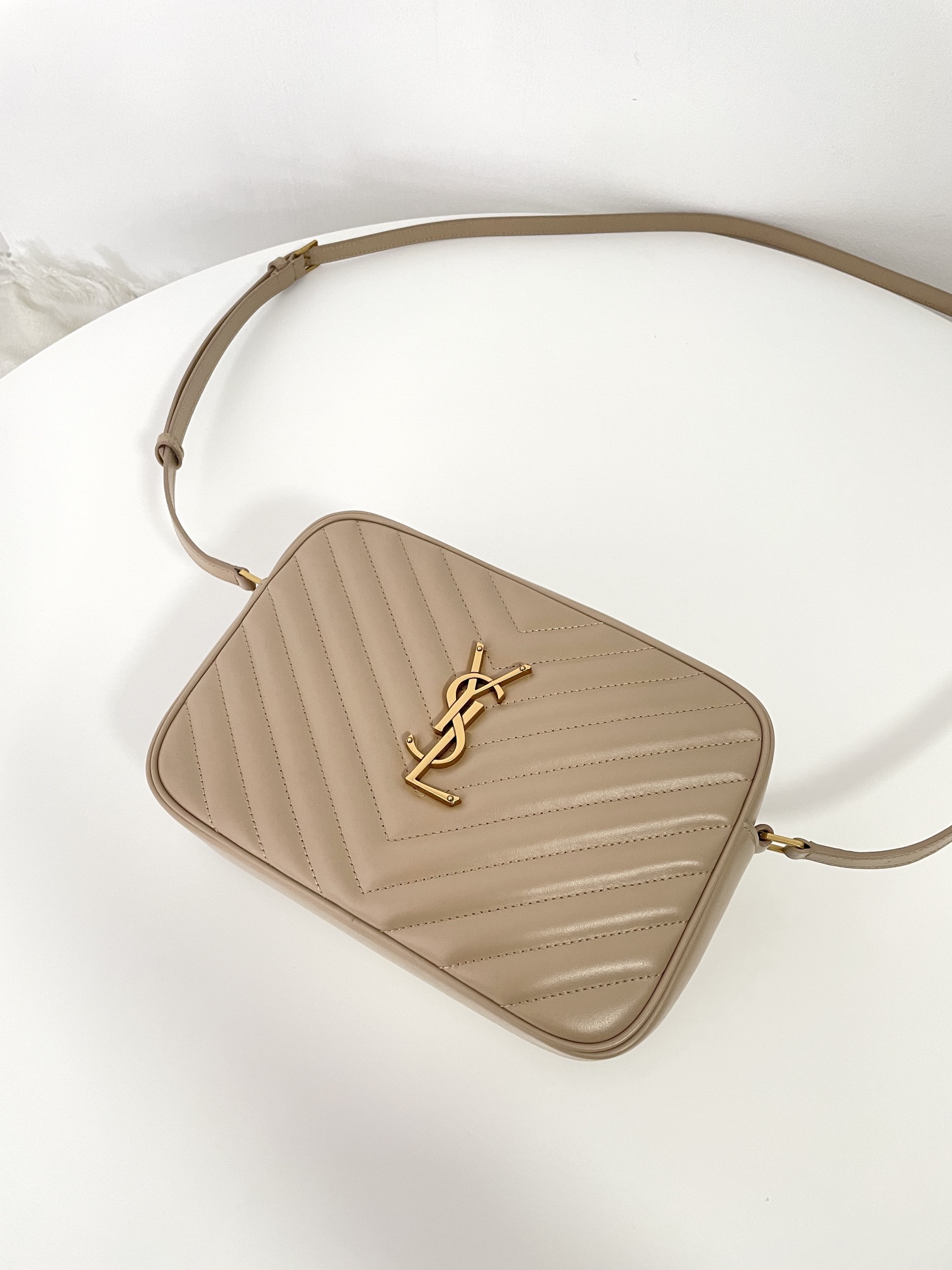 Bagsaaa Y51 lou camera bag in quilted leather 761554 beige - 23cm