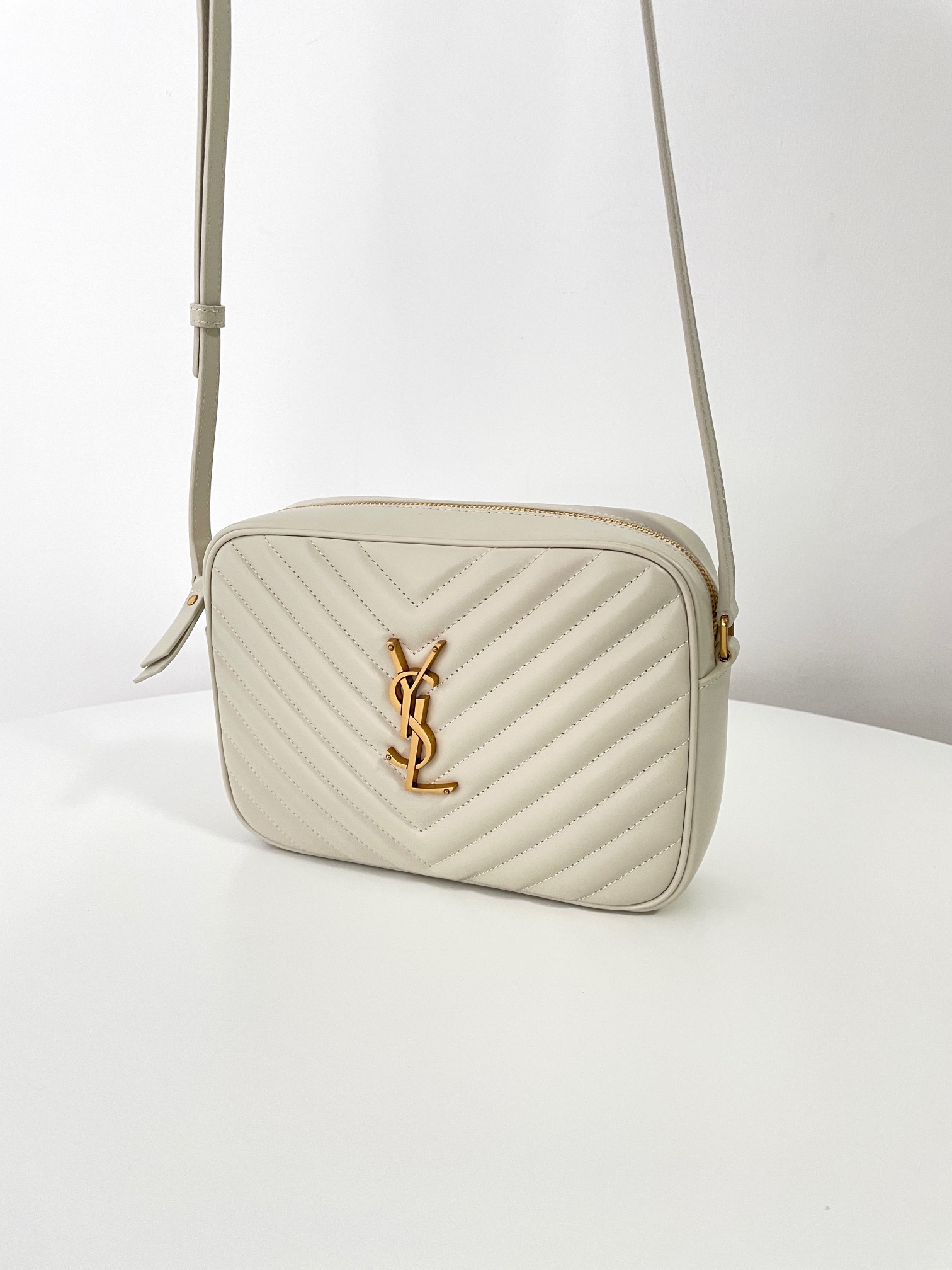 Bagsaaa Y51 lou camera bag in quilted leather 761554 white - 23cm