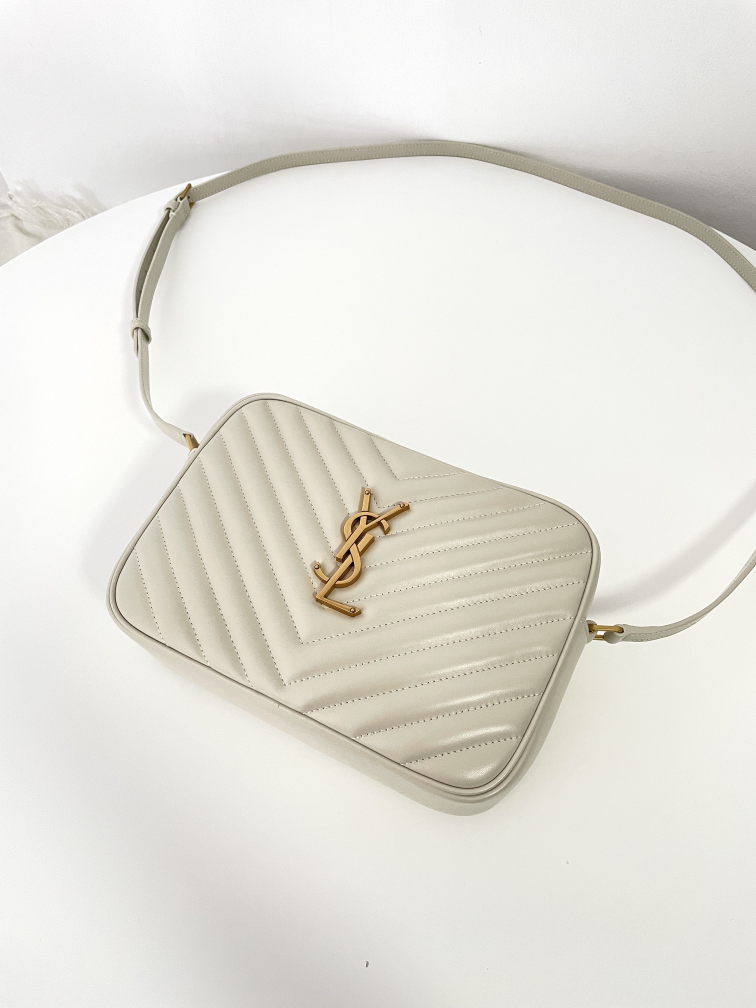 Bagsaaa Y51 lou camera bag in quilted leather 761554 white - 23cm