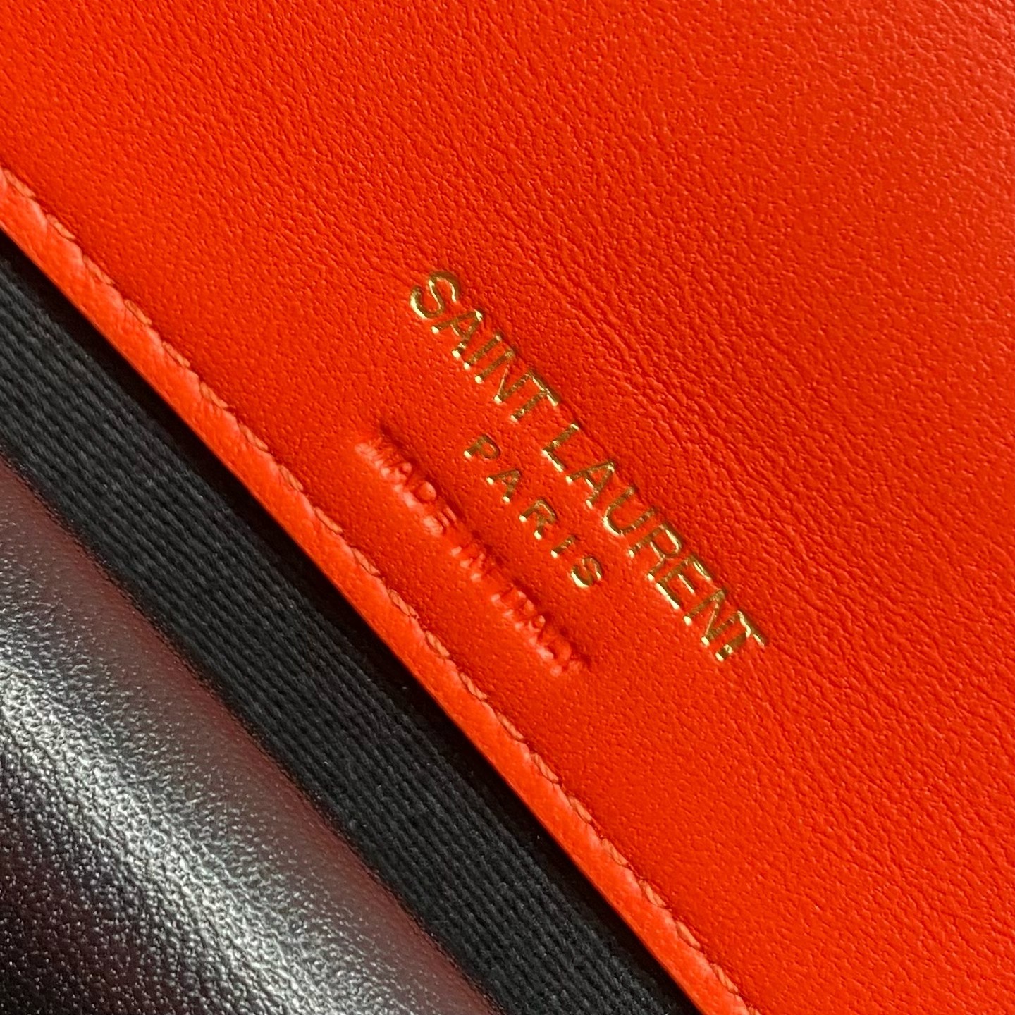Bagsaaa Y51 Loulou Medium In Matelassé Lambskin 801439 Orange - 29 x 17 x 8 CM