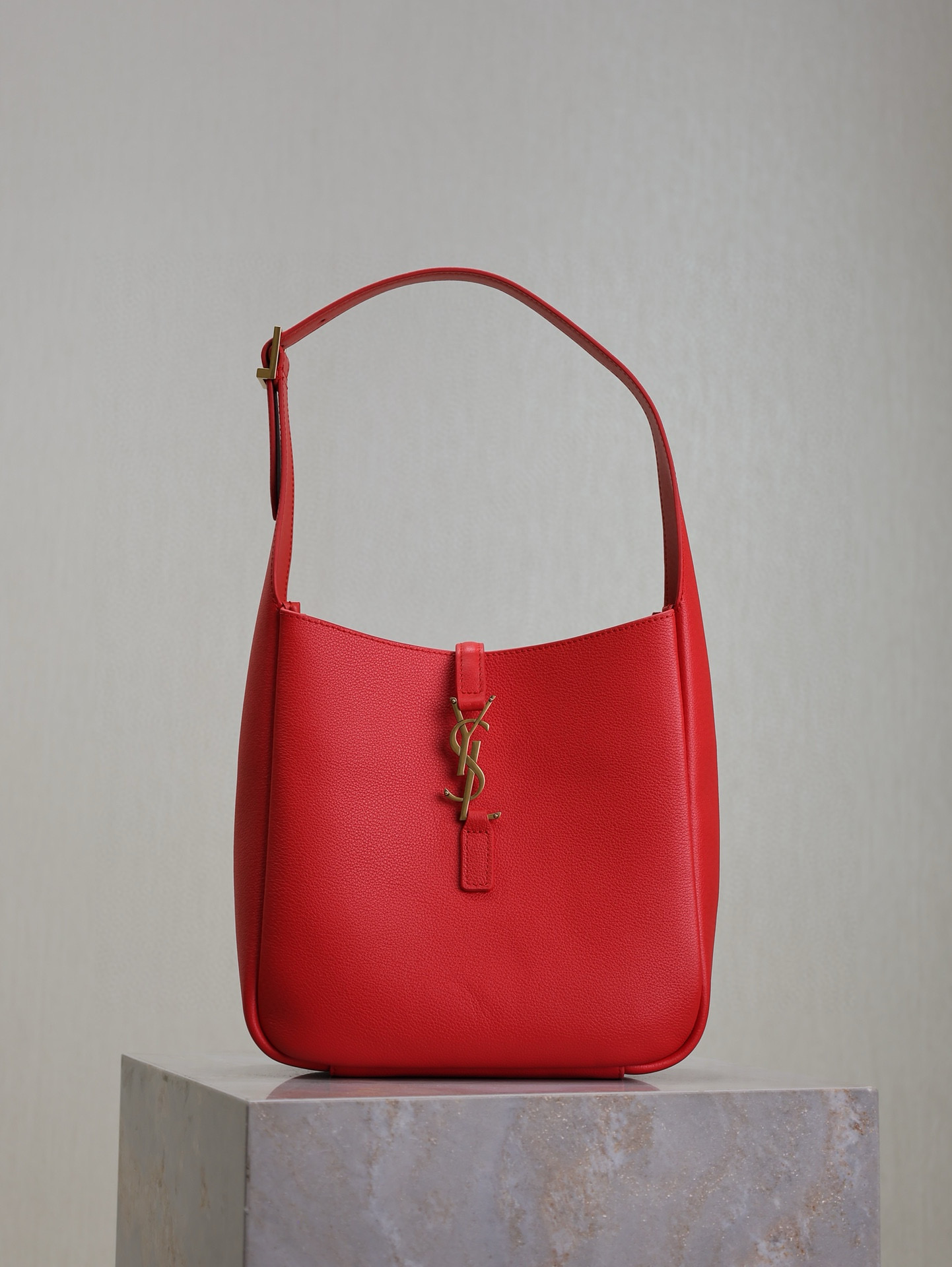 Bagsaaa Y51 Le 5 À 7 S*pple Small In Grained Leather Red 713938 - 23x22x10 cm