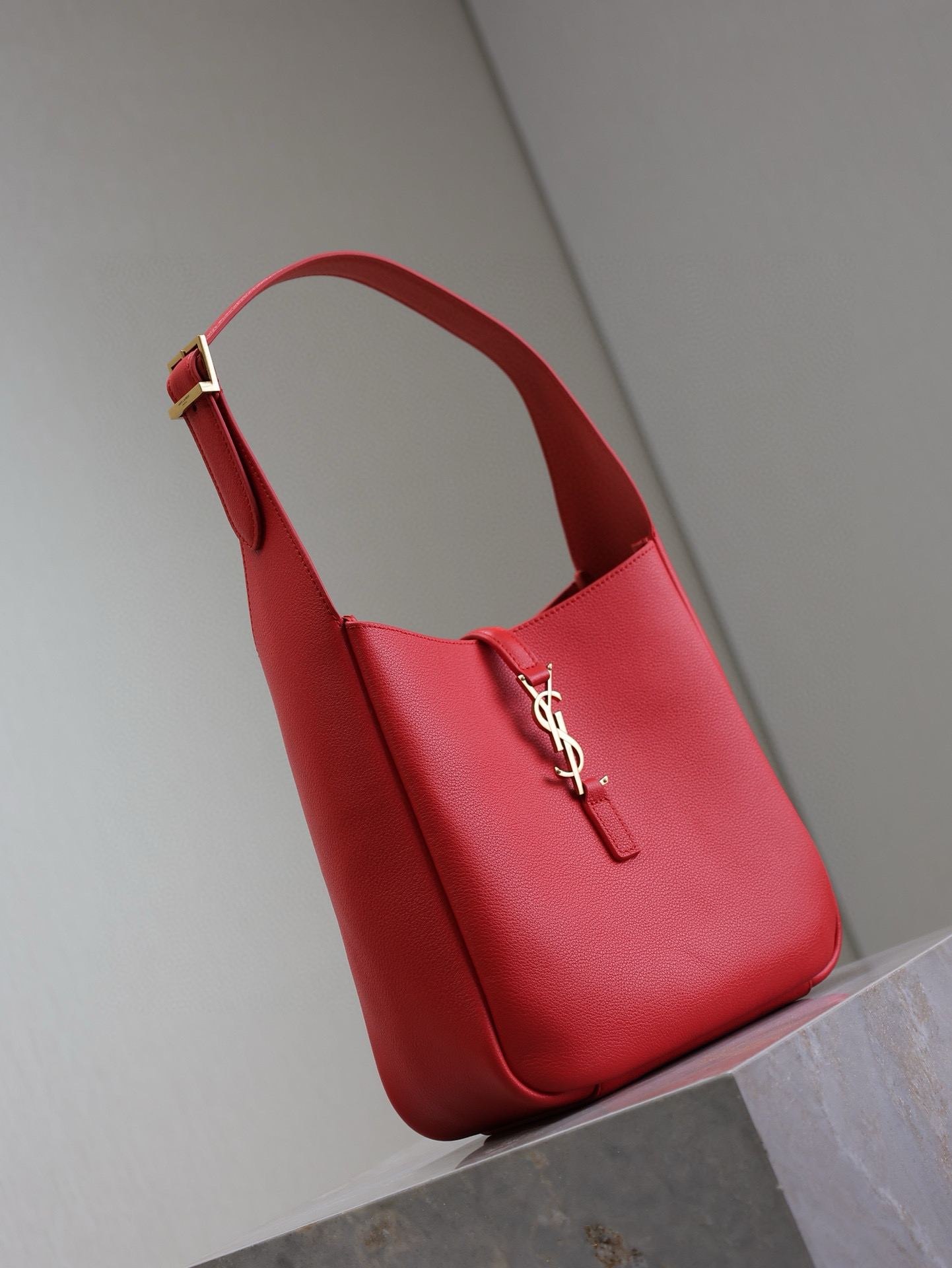 Bagsaaa Y51 Le 5 À 7 S*pple Small In Grained Leather Red 713938 - 23x22x10 cm