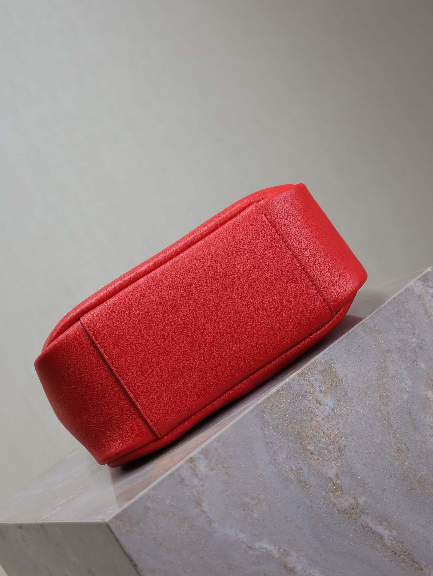 Bagsaaa Y51 Le 5 À 7 S*pple Small In Grained Leather Red 713938 - 23x22x10 cm