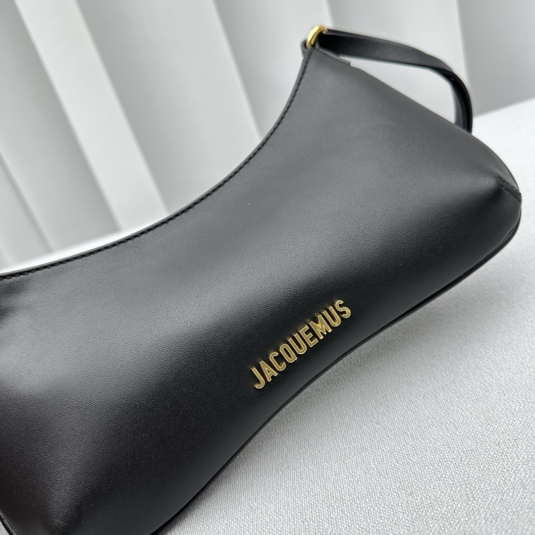 Bagsaaa Jacquemus The Bisou Perle Les Classiques Beaded shoulder bag black -27cm