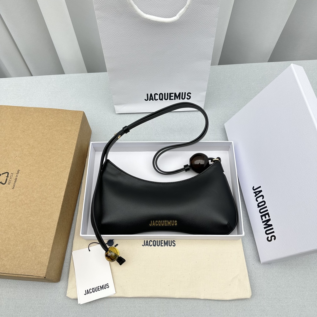 Bagsaaa Jacquemus The Bisou Perle Les Classiques Beaded shoulder bag black -27cm