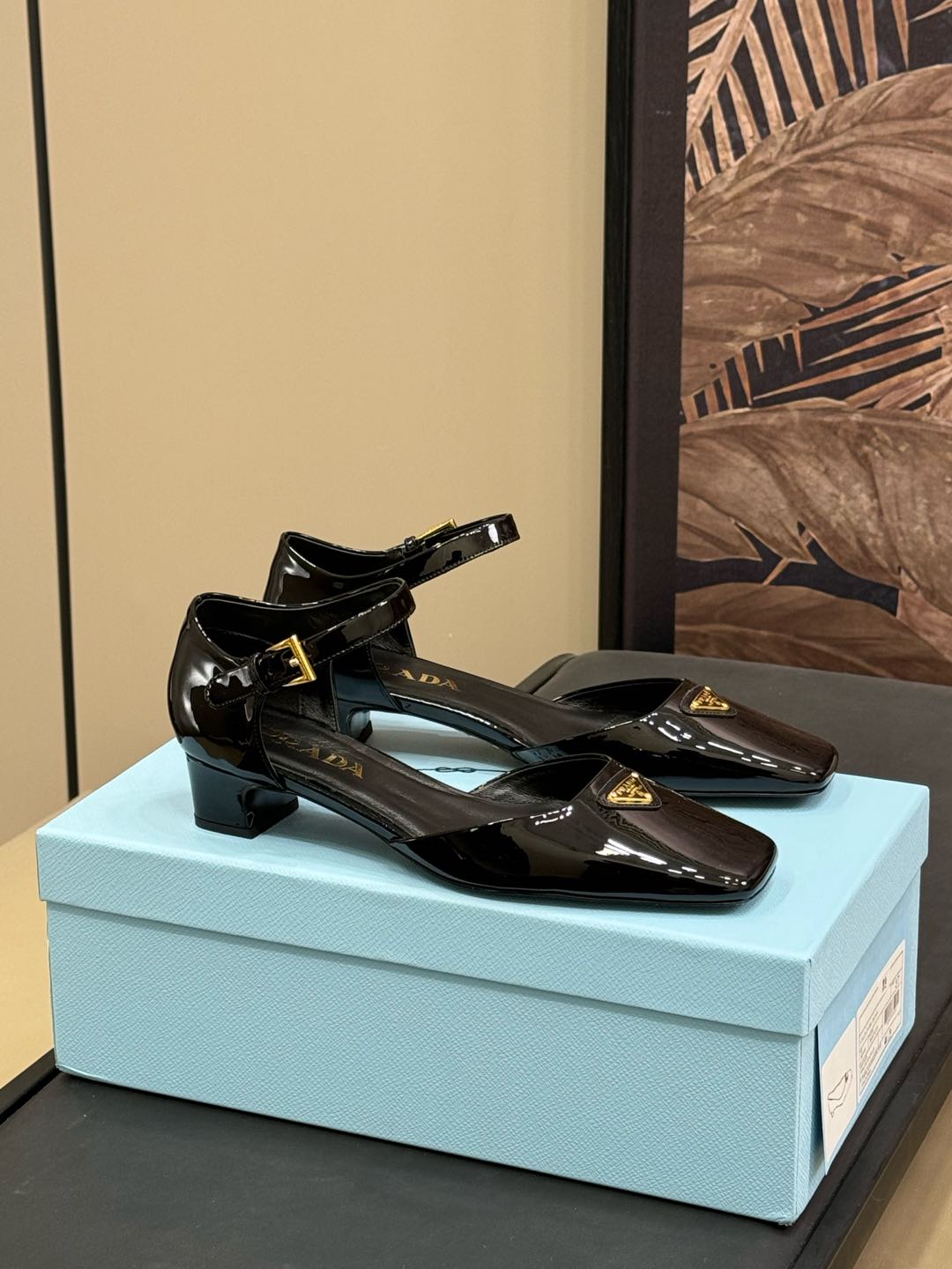 Bagsaaa Pra*a Patent leather pumps black