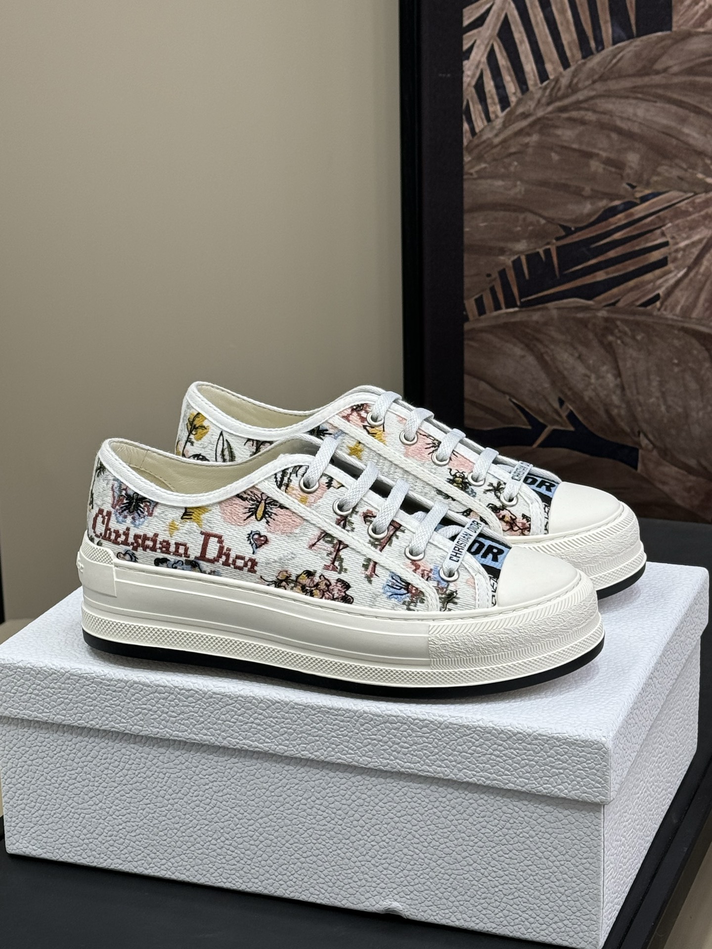 Bagsaaa D10ramour Walk'n'D10r Platform Sneaker White Multicolor Cotton with Amour 1947 Embroidery