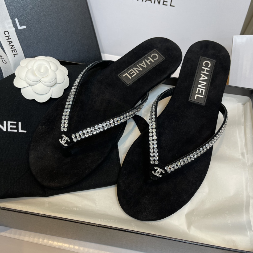 Bagsaaa Ch**el Thongs Suede Kidskin & Strass Black G46205