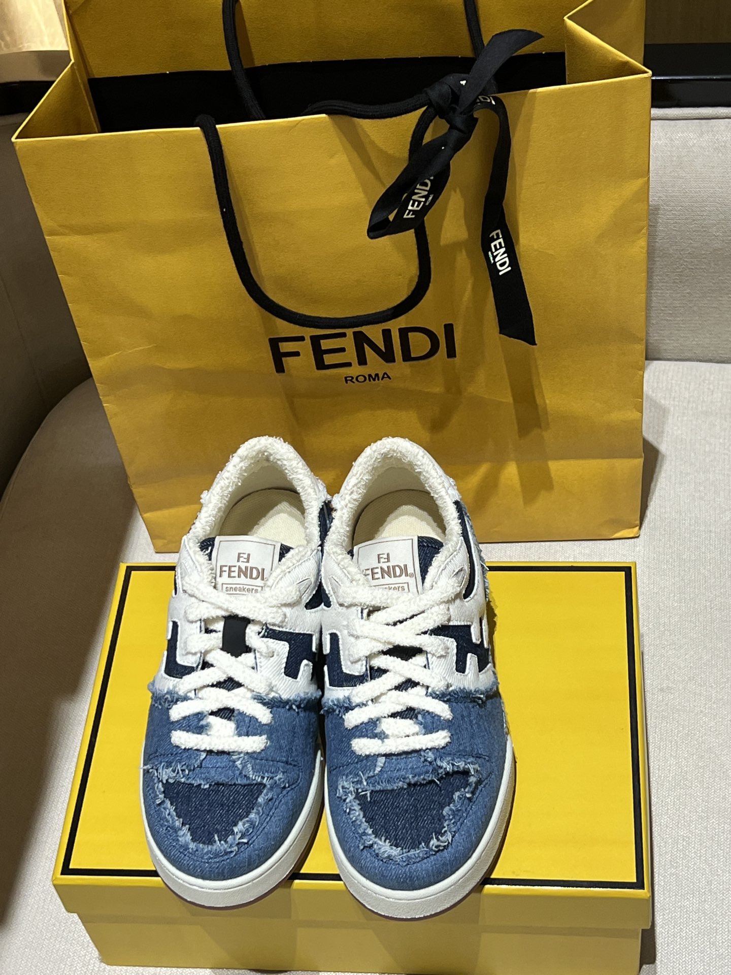 Bagsaaa F**di Match sneaker Low-top sneaker in blue denim