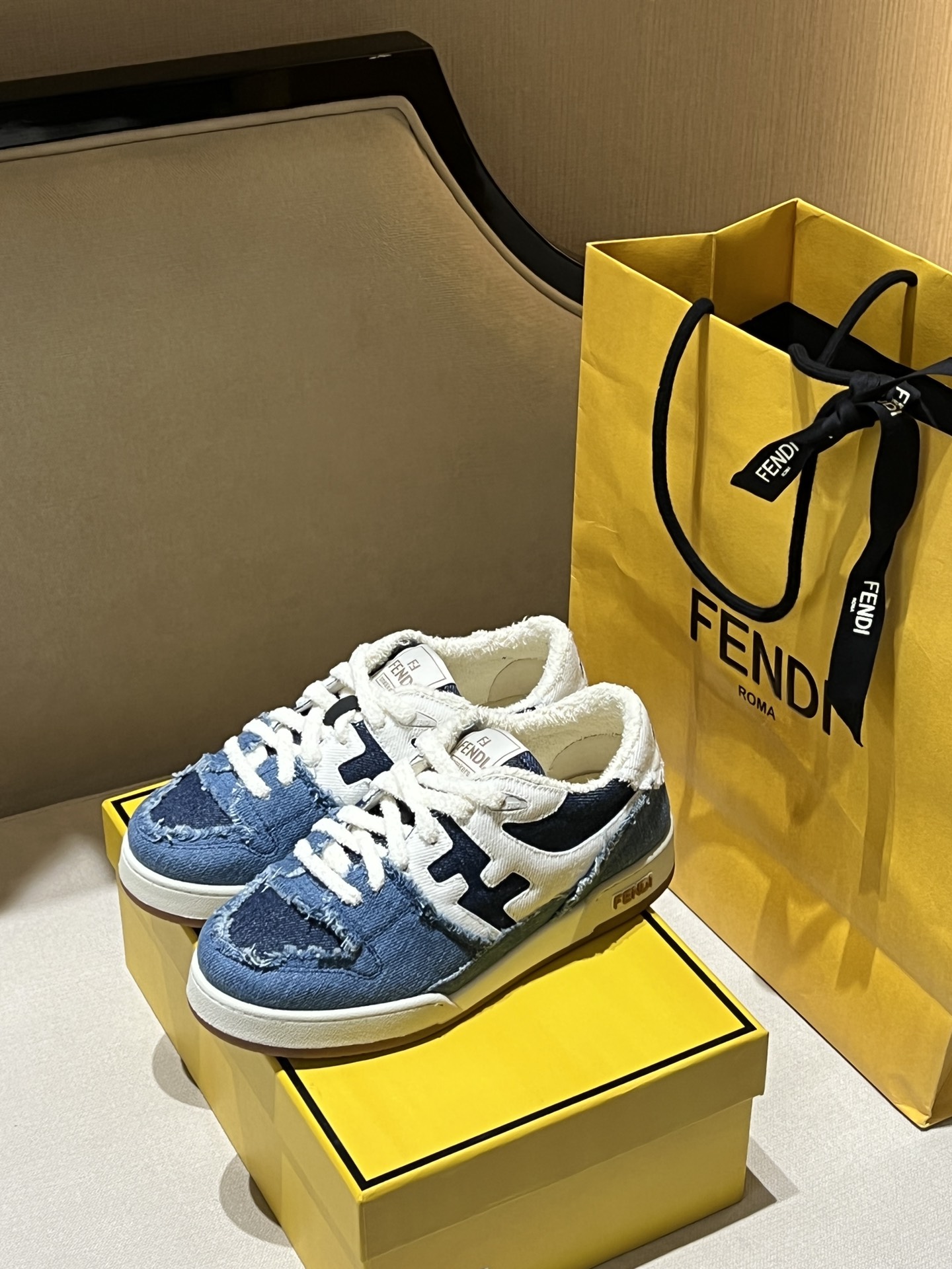 Bagsaaa F**di Match sneaker Low-top sneaker in blue denim