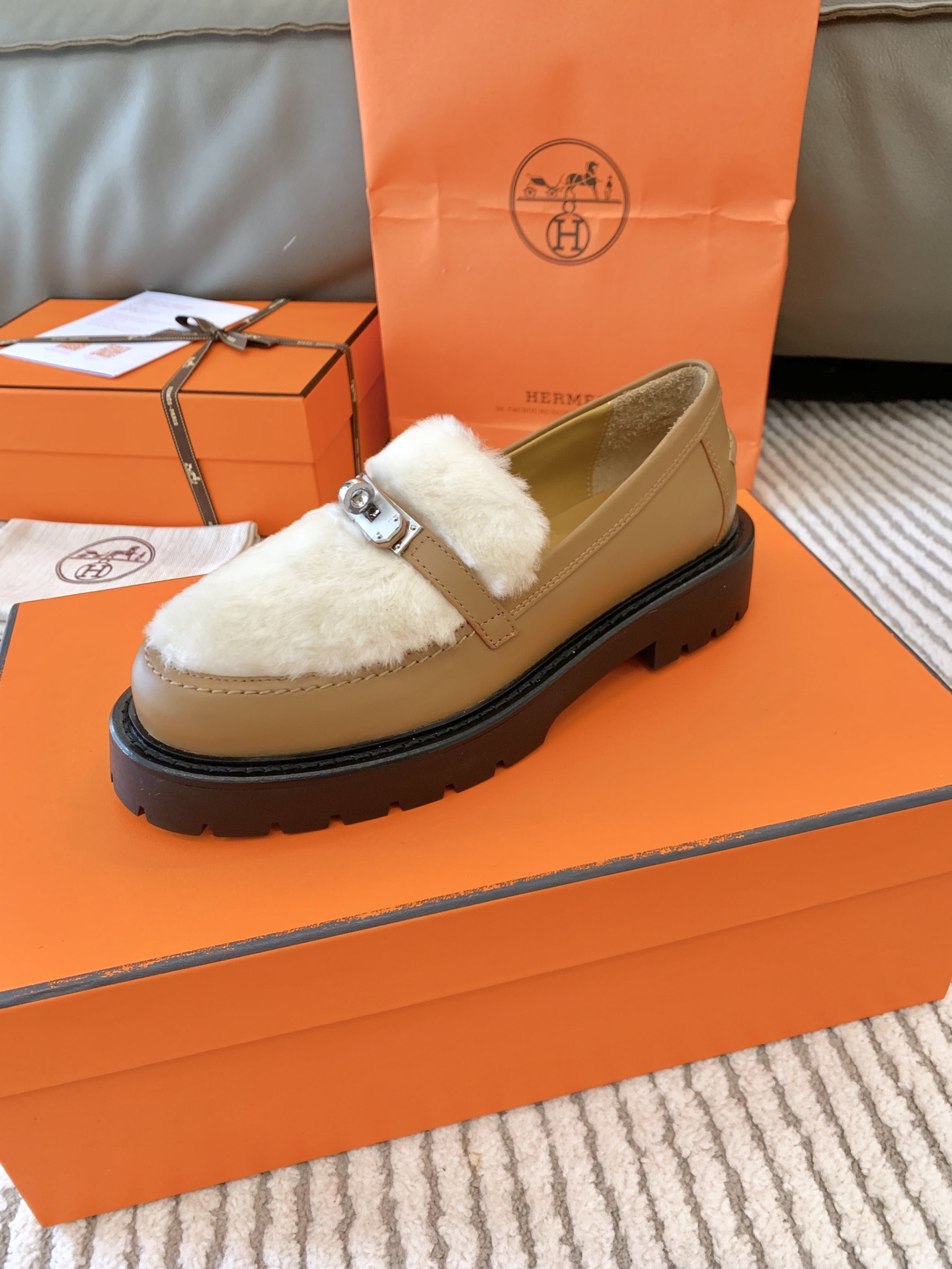 Bagsaaa H**me5 Icone loafer brown