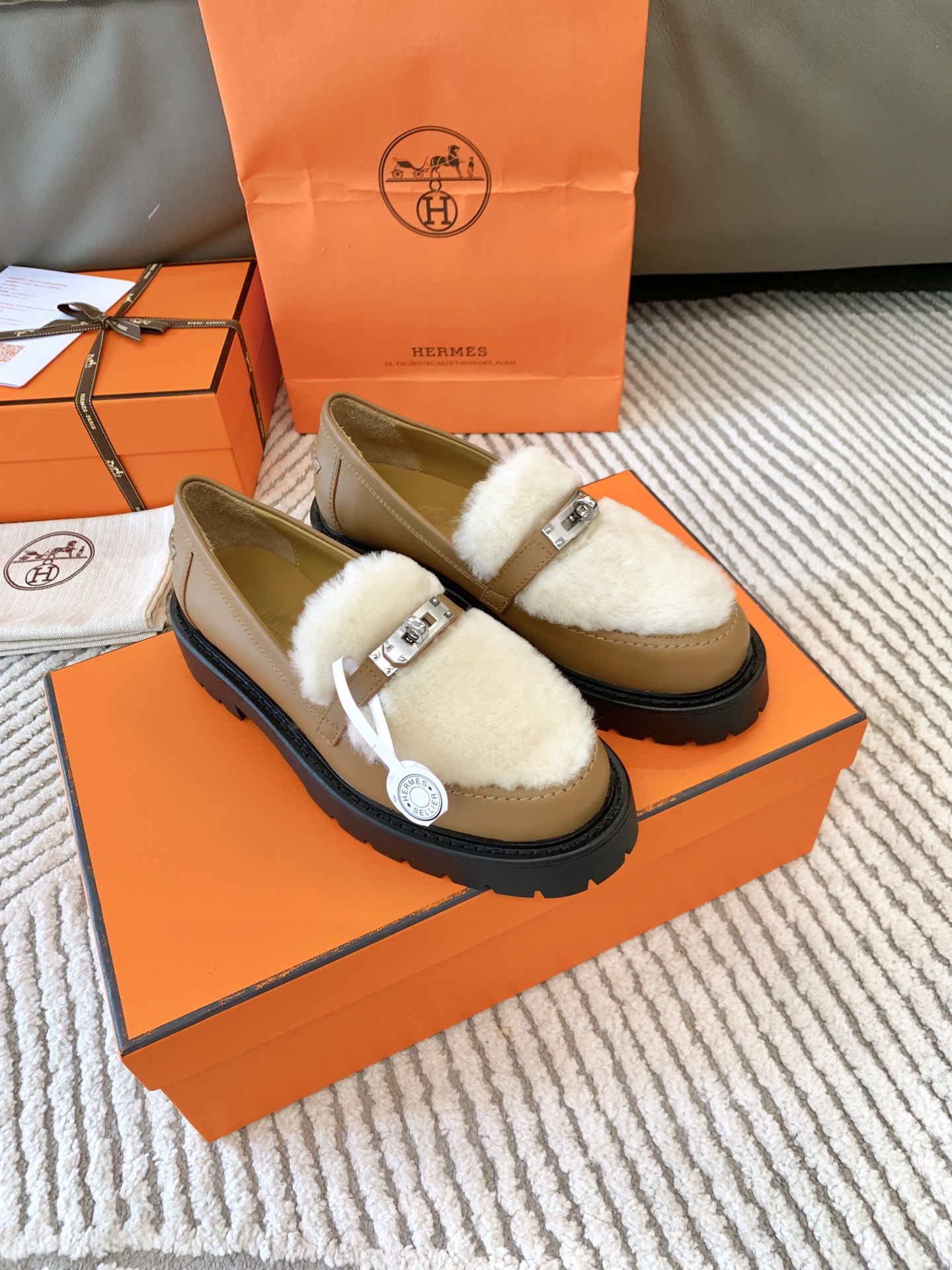 Bagsaaa H**me5 Icone loafer brown