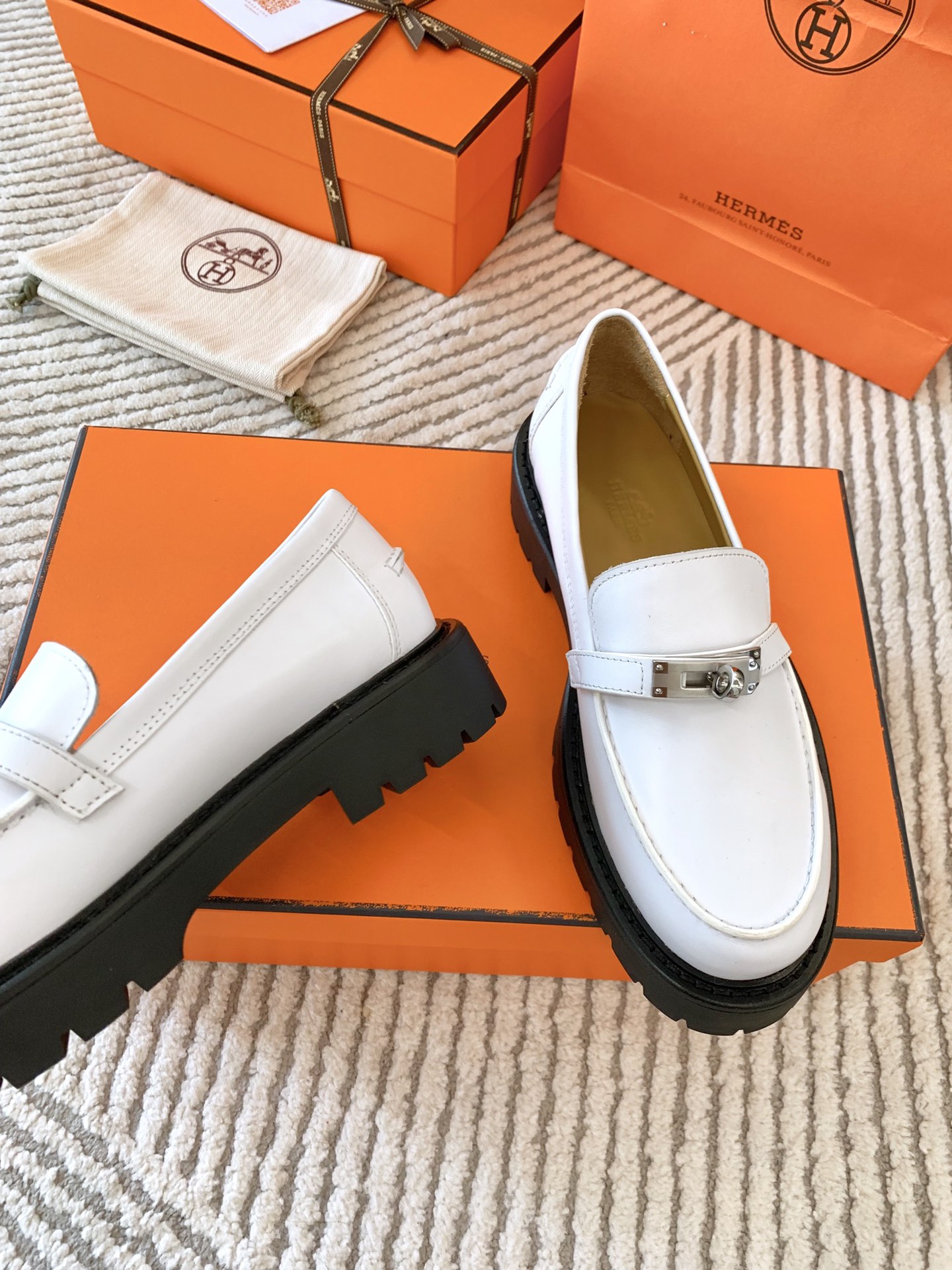Bagsaaa H**me5 Icone loafer white