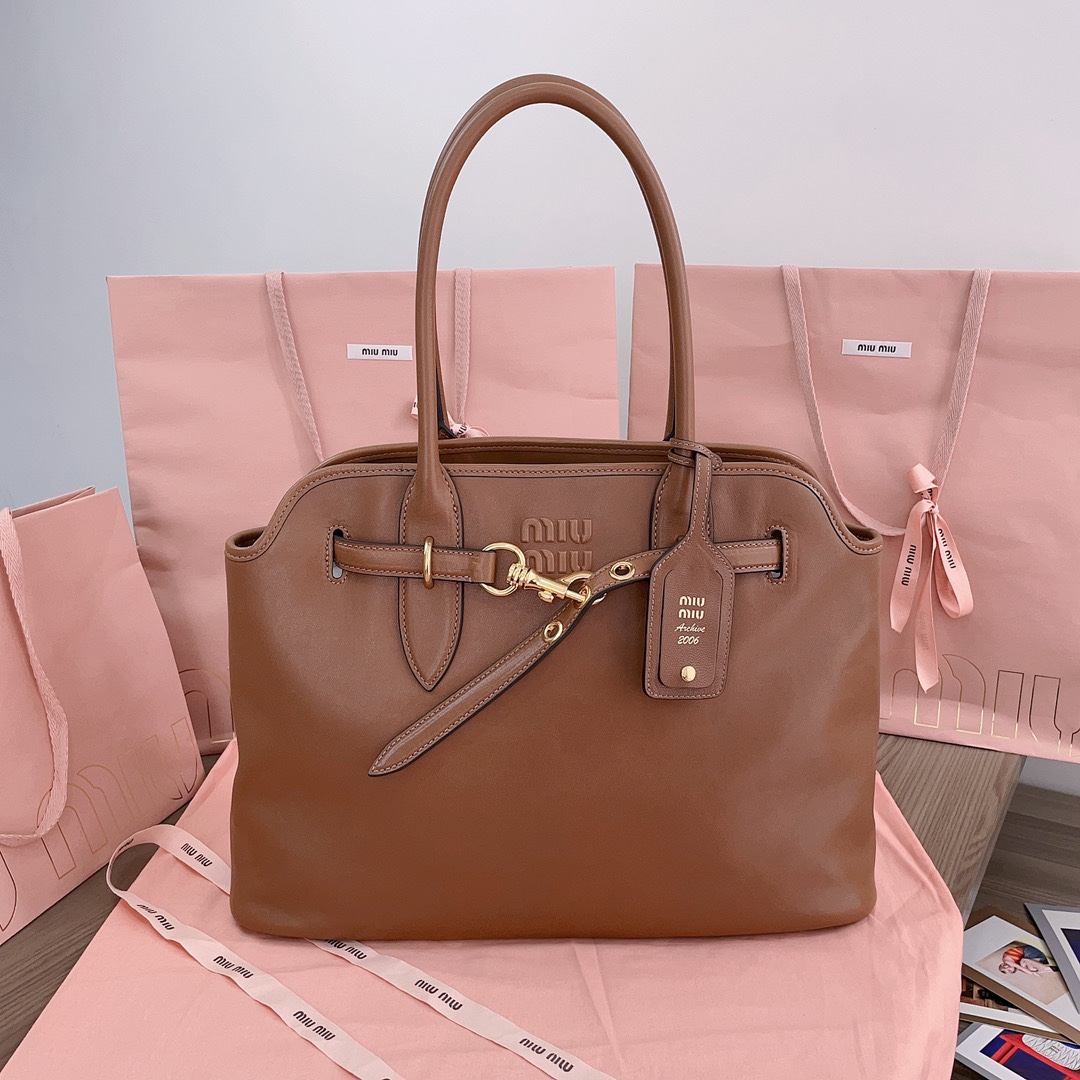 Bagsaaa M1um1u Aventure nappa leather bag 5BG291 brown - 40cm