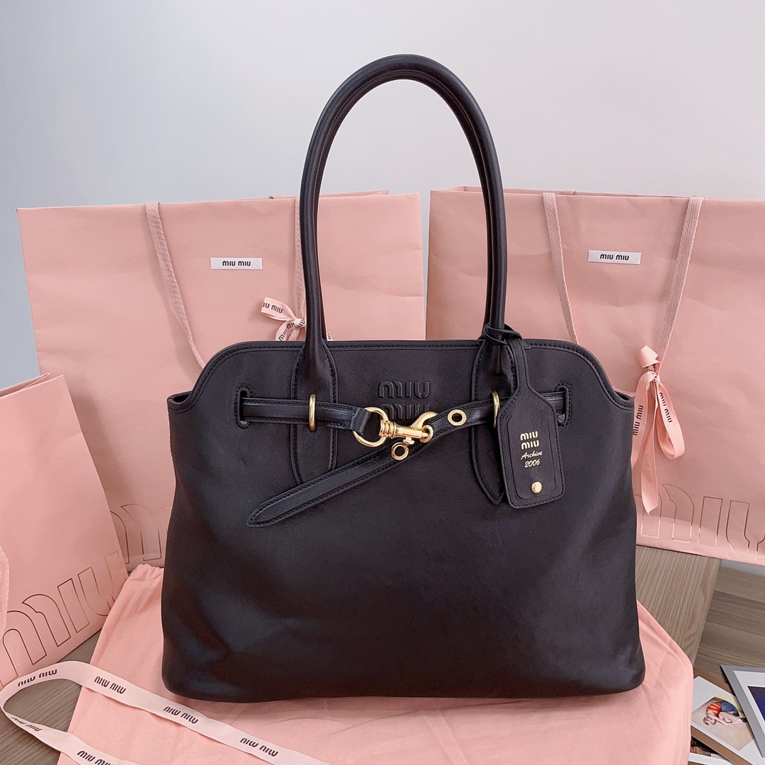 Bagsaaa M1um1u Aventure nappa leather bag 5BG291 black - 40cm