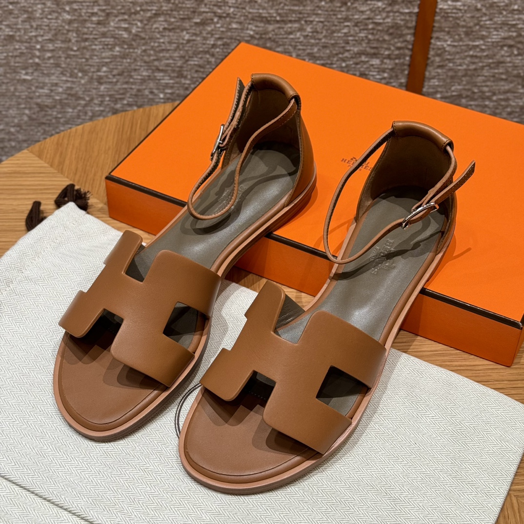 Bagsaaa Herrmes Santorini sandal brown