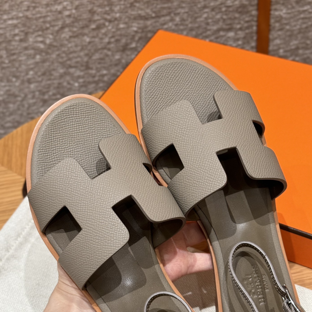 Bagsaaa Herrmes Santorini sandal etoupe
