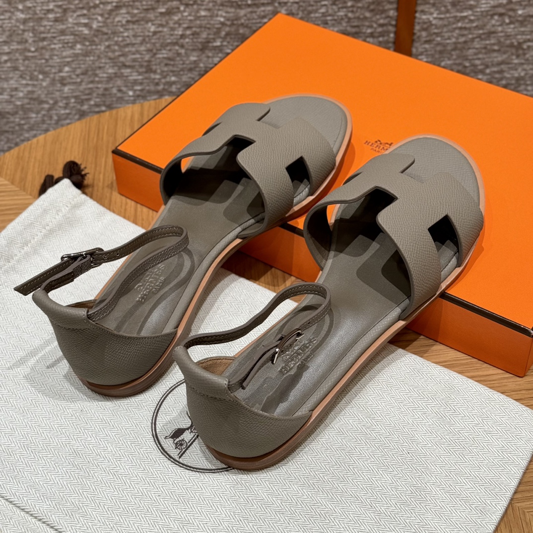 Bagsaaa Herrmes Santorini sandal etoupe