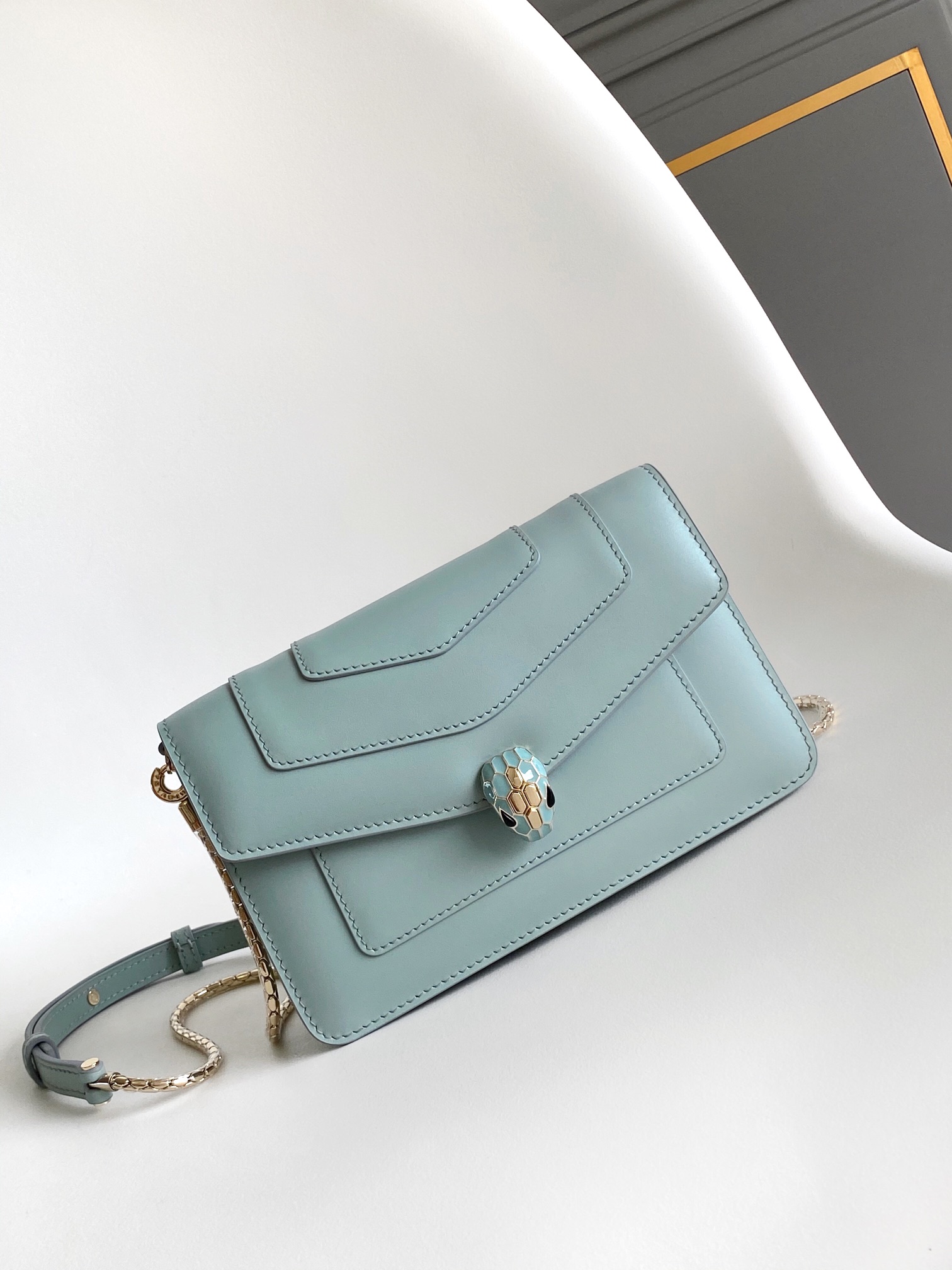 Bagsaaa Bv1g*ai Serpenti Forever Chain Wallet Light Blue - 20cm