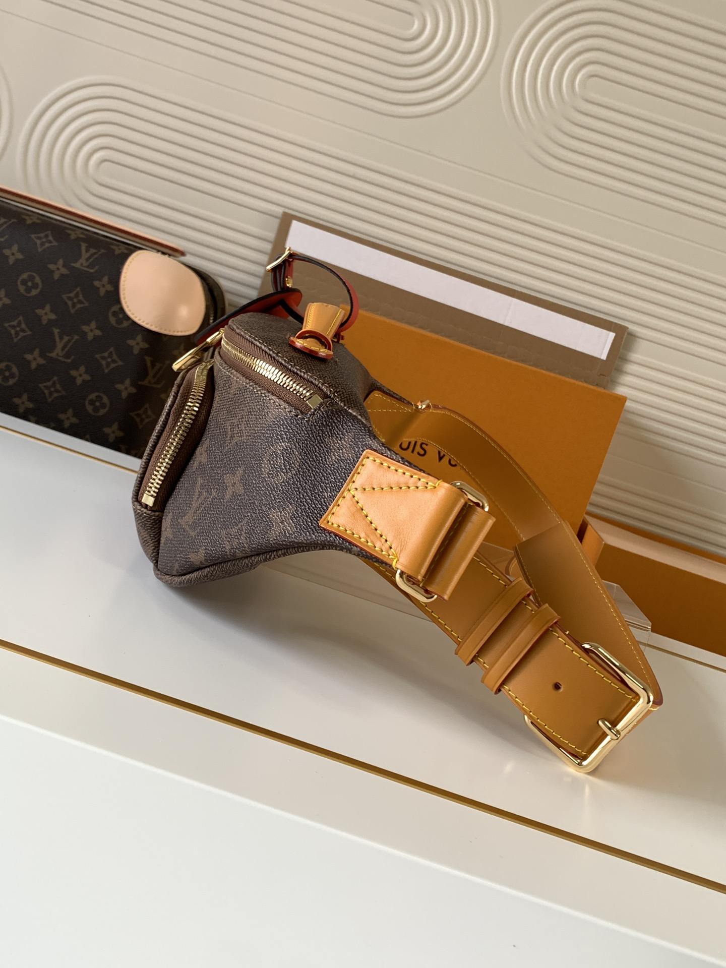 Bagsaaa L0vis Vvtt0n M11539 Rush Bumbag Monogram Dust - 30cm