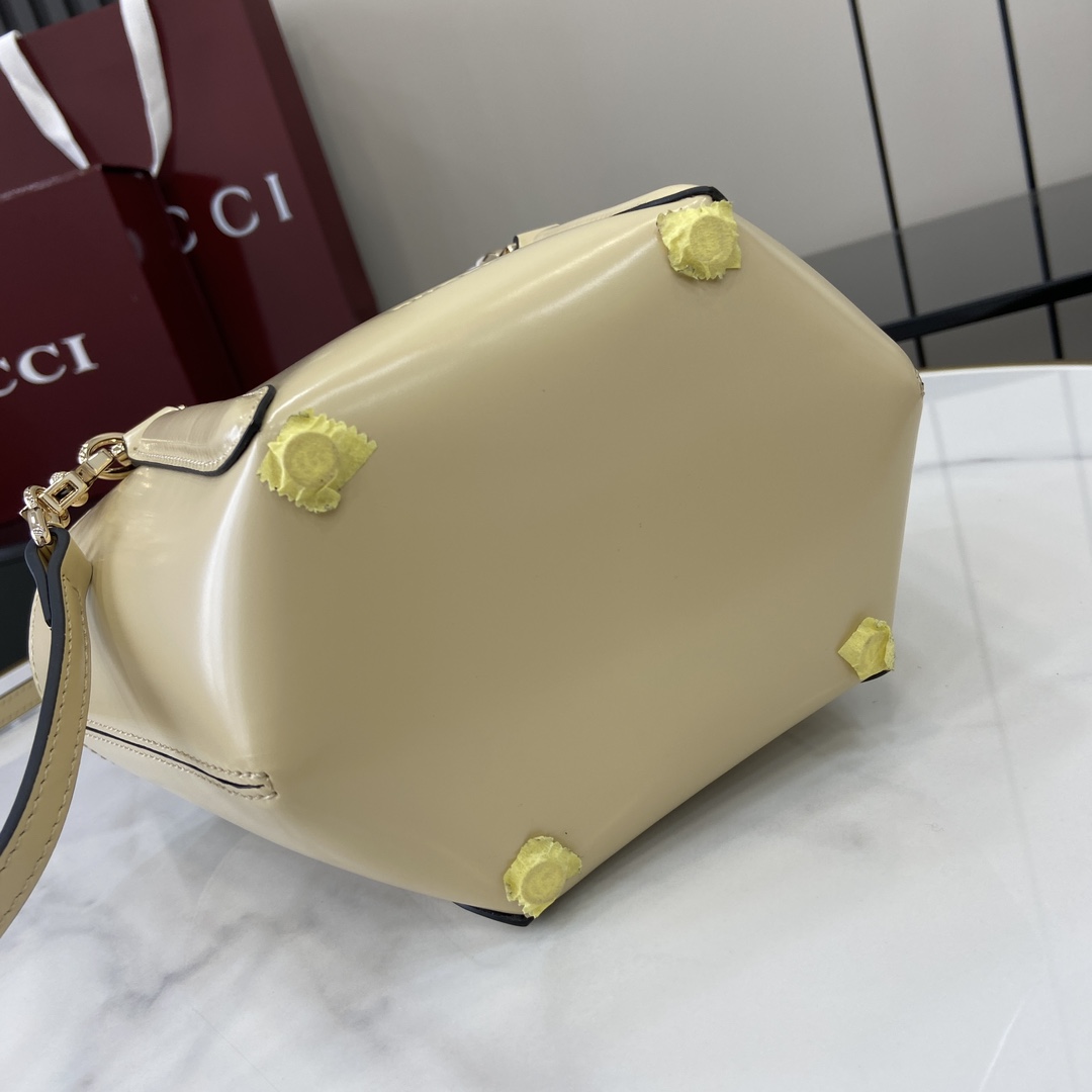 Bagsaaa Gvc*1 Mini bamboo top handle tote bag 805832 beige - 27x14x11.5cm